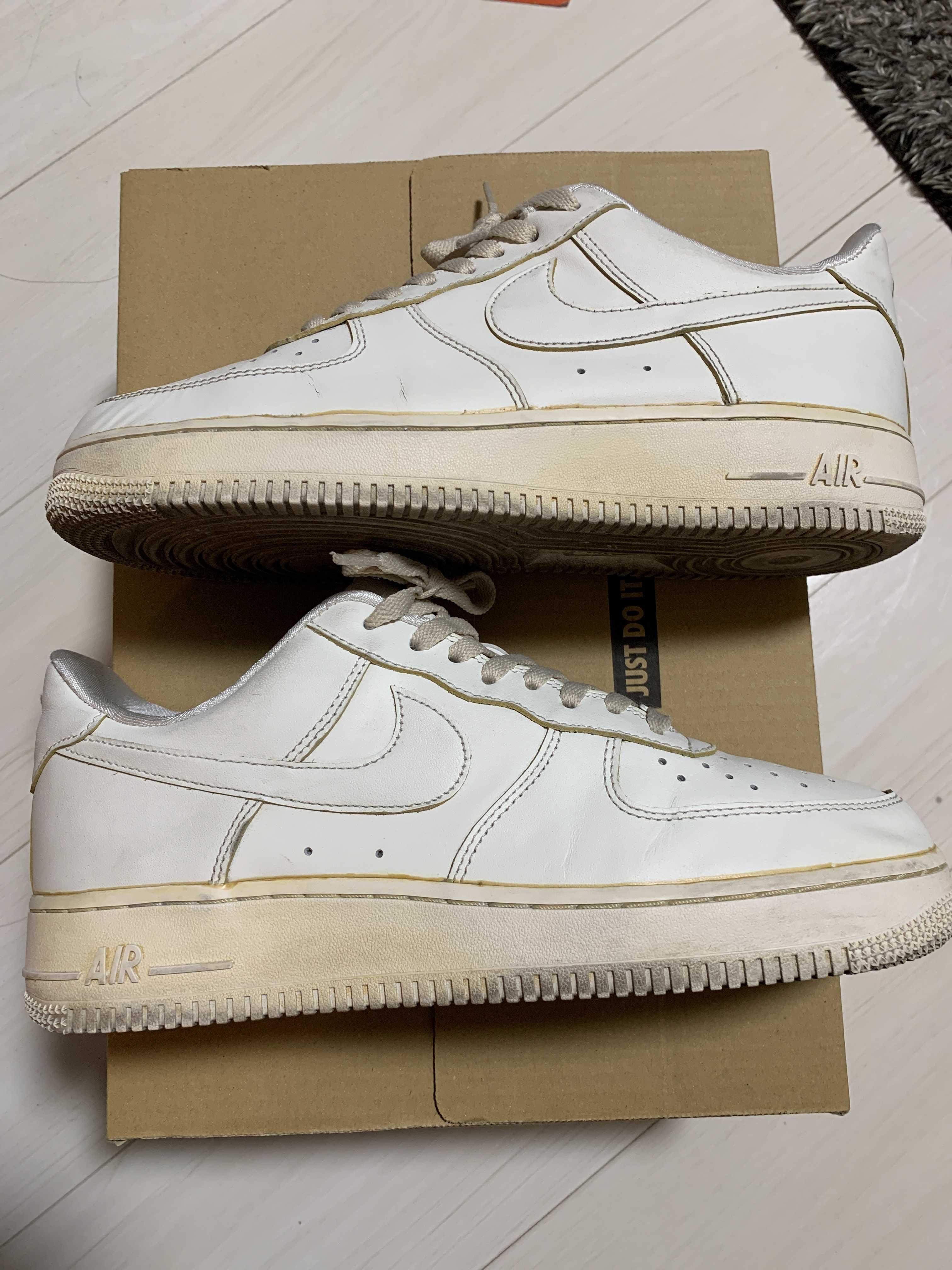 Nike Air Force 1 Low '07 LV8 "Made You Look"