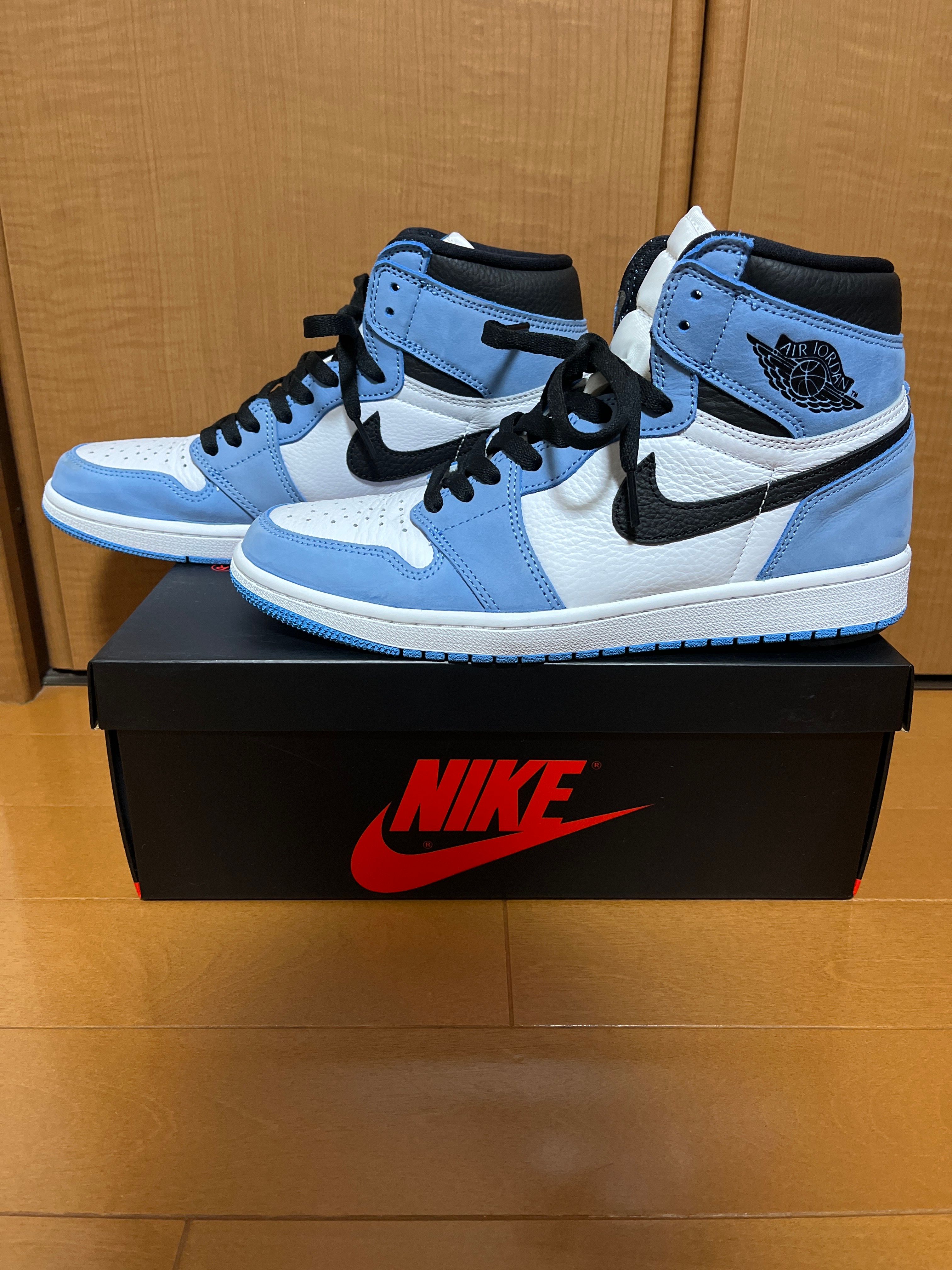 Nike Air Jordan 1 High OG "University Blue"