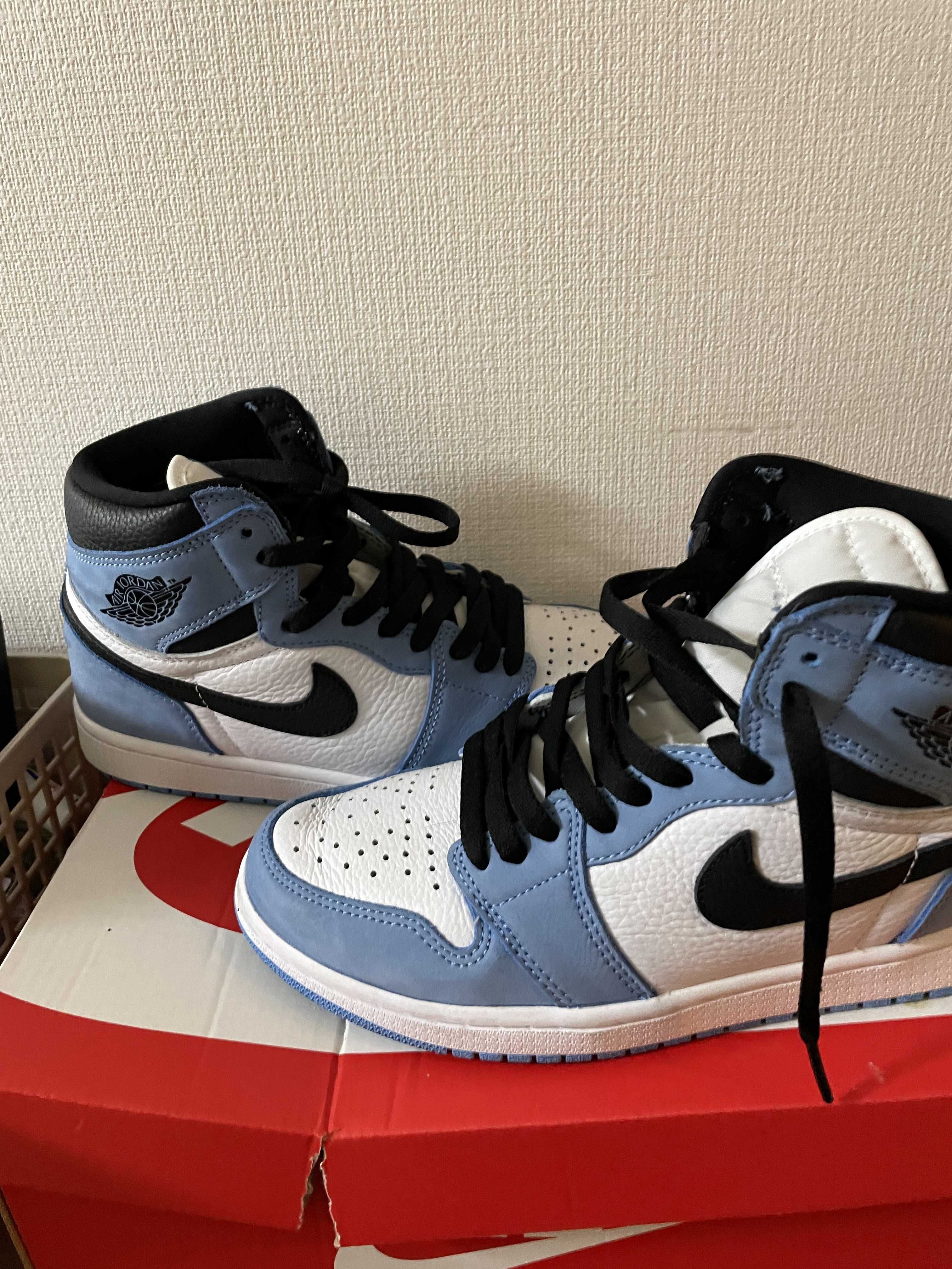 Nike Air Jordan 1 High OG "University Blue"