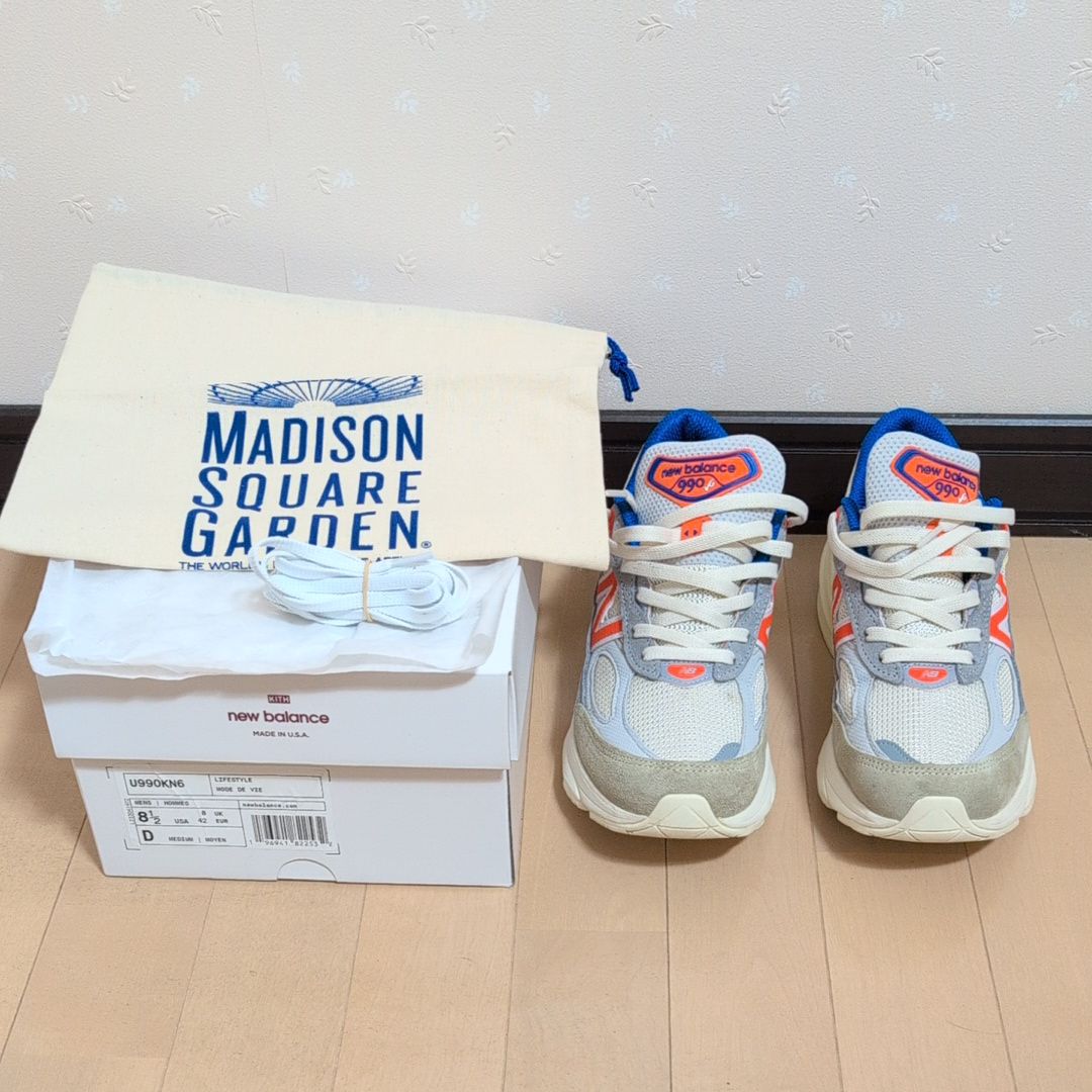 KITH × New Balance 990V6 Madison Square Garden "Sanddrift"