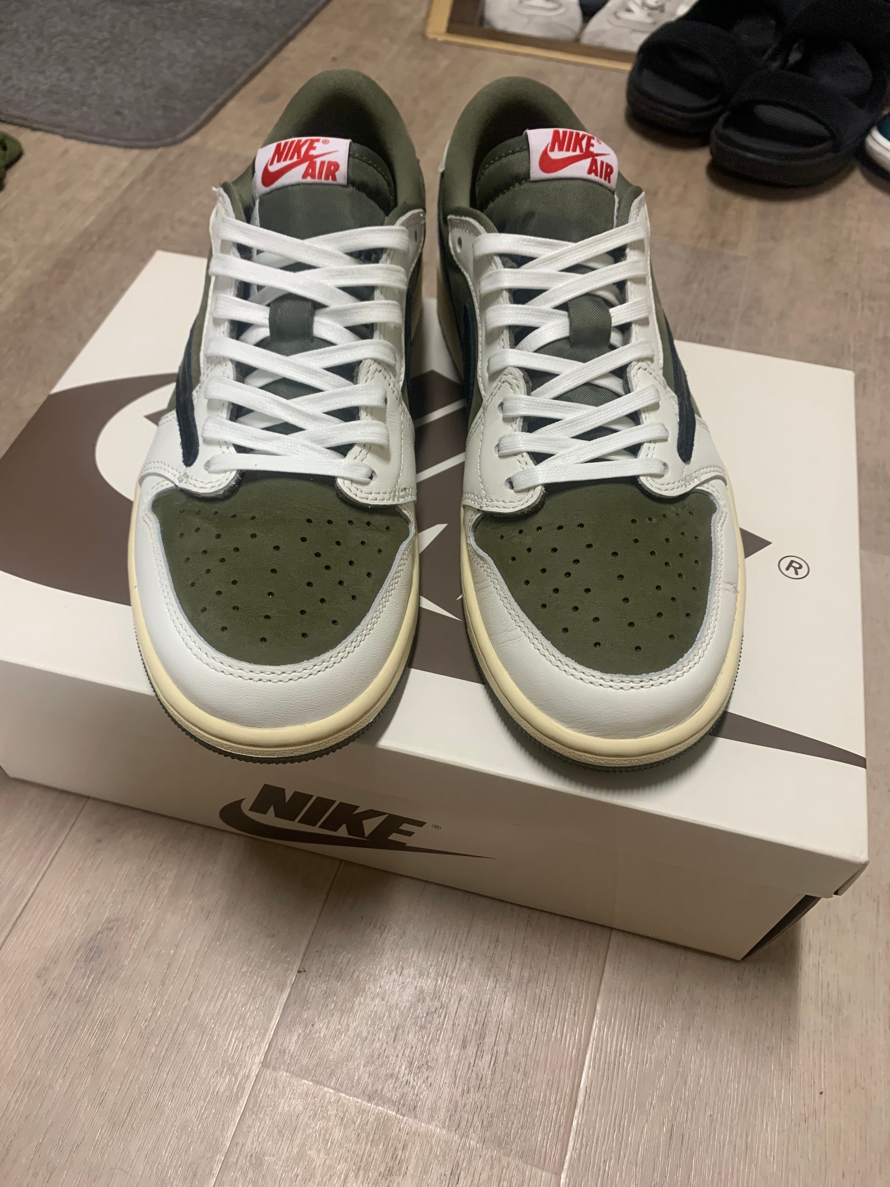 Travis Scott × Nike Air Jordan 1 Low OG SP "Reverse Olive"