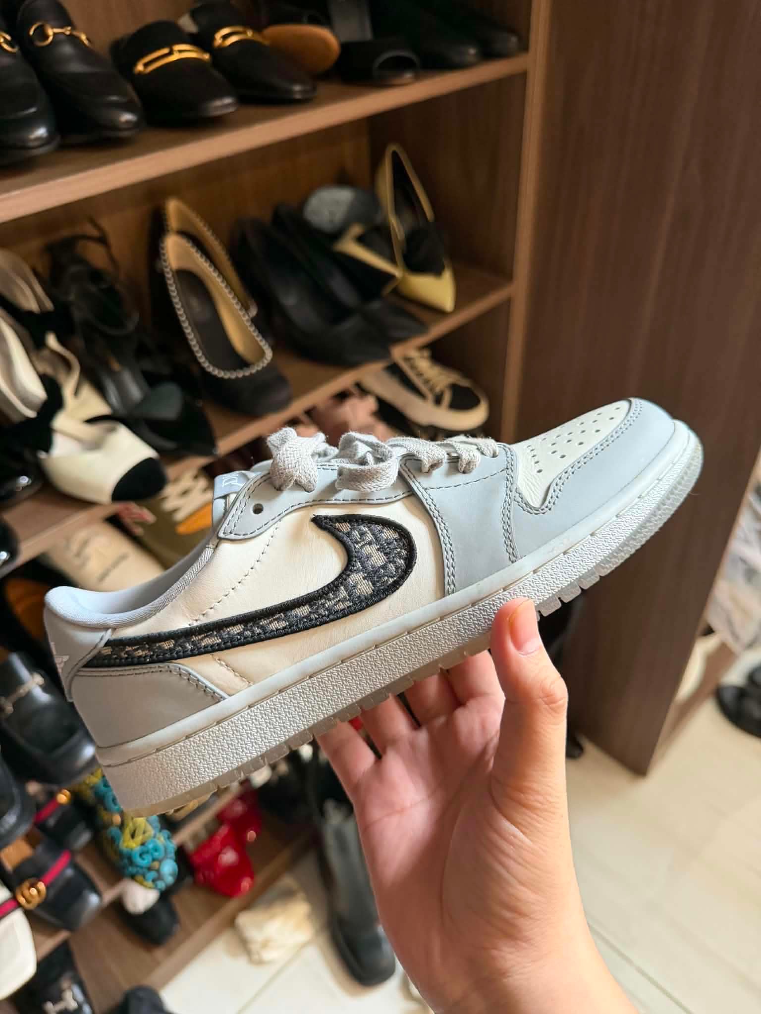 Dior × Nike Air Jordan 1 Low OG "Wolf Grey"