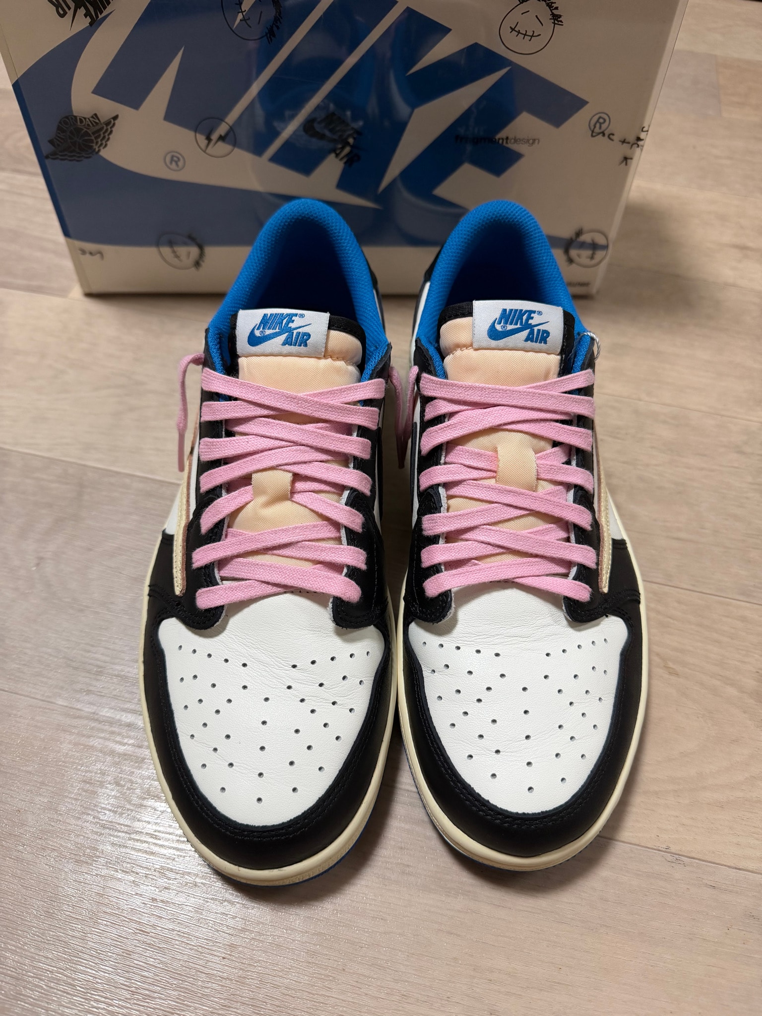 Travis Scott × fragment design × Nike Air Jordan 1 Low OG SP "Military Blue"