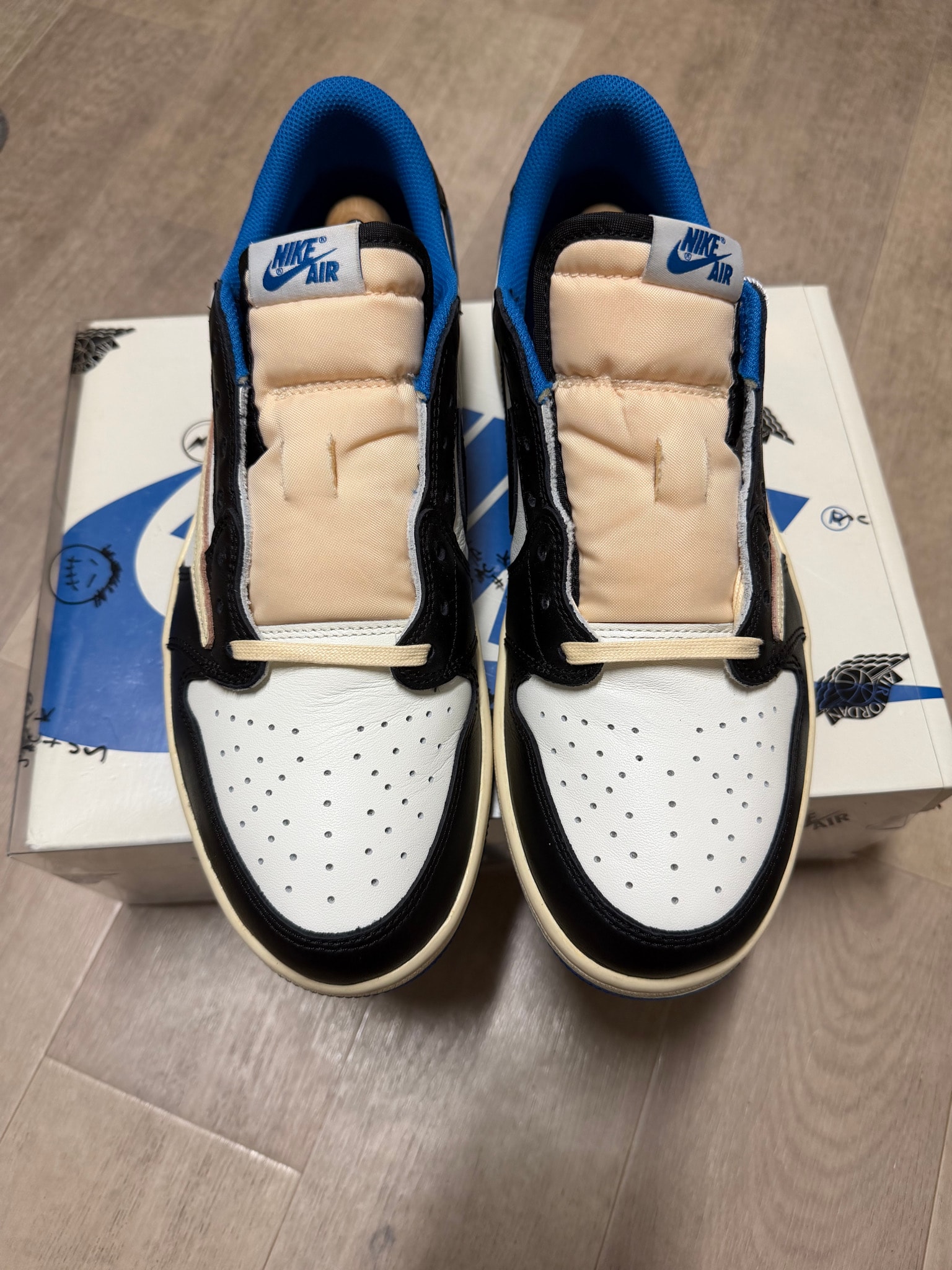 Travis Scott × fragment design × Nike Air Jordan 1 Low OG SP "Military Blue"