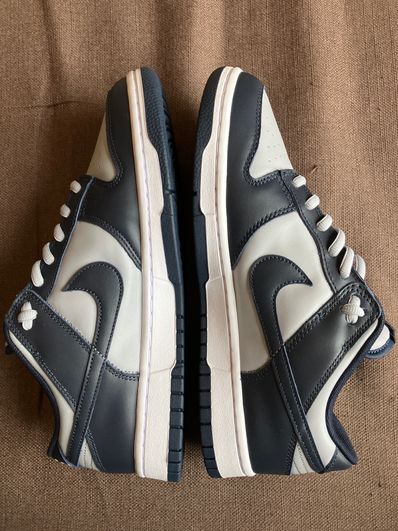 Nike Dunk Low "Championship Grey"