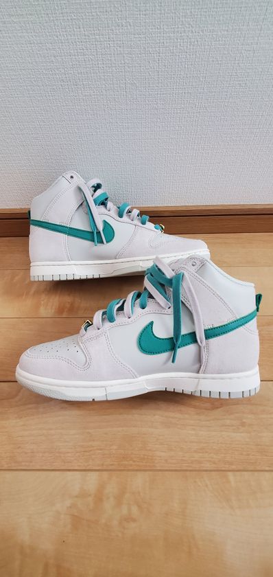 Nike Dunk High SE First Use "Light Bone/Green Noise"