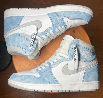 Nike Air Jordan 1 High OG "Hyper Royal"