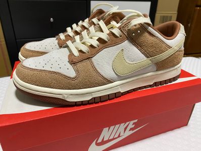 Nike Dunk Low PRM "Medium Curry"