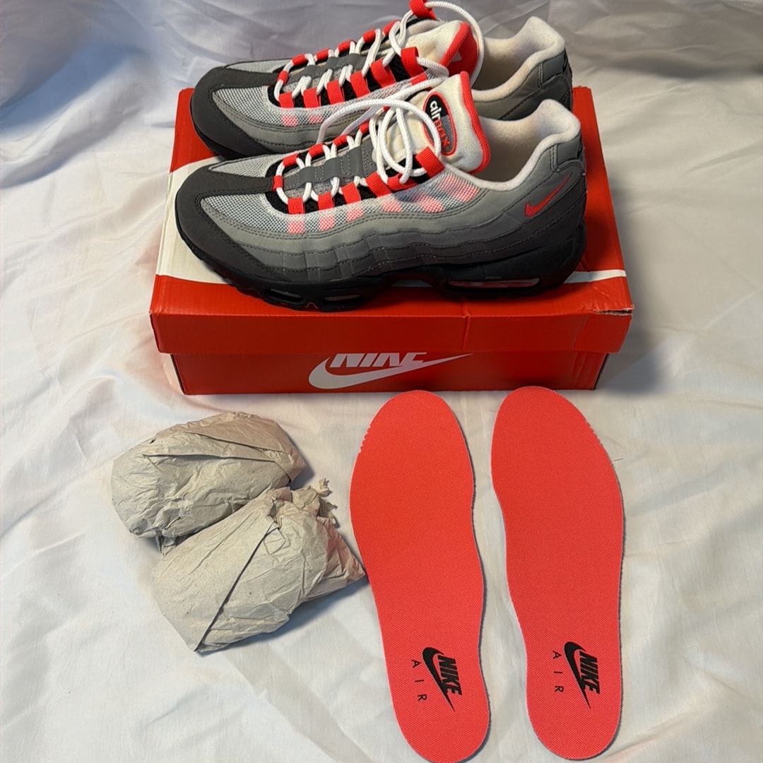Nike Air Max 95 OG "White/Solar Red"