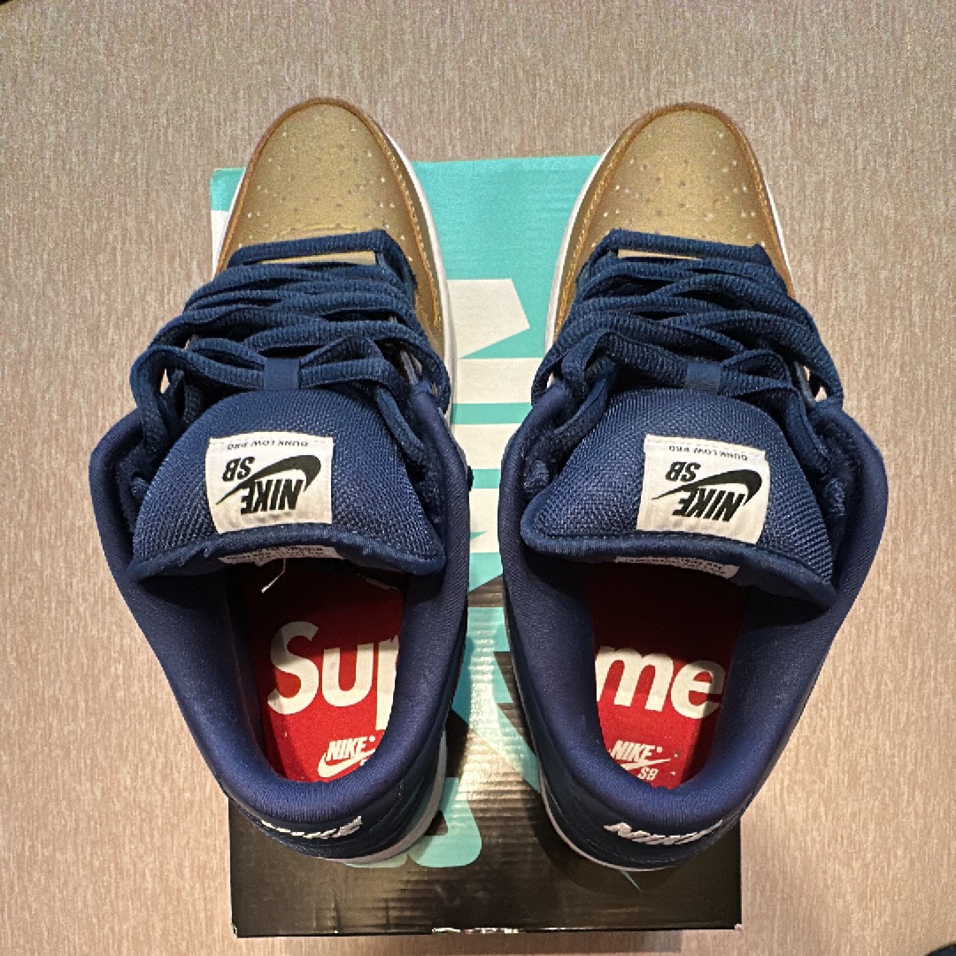 Supreme × Nike SB Dunk Low OG QS "Metallic Gold/Navy"