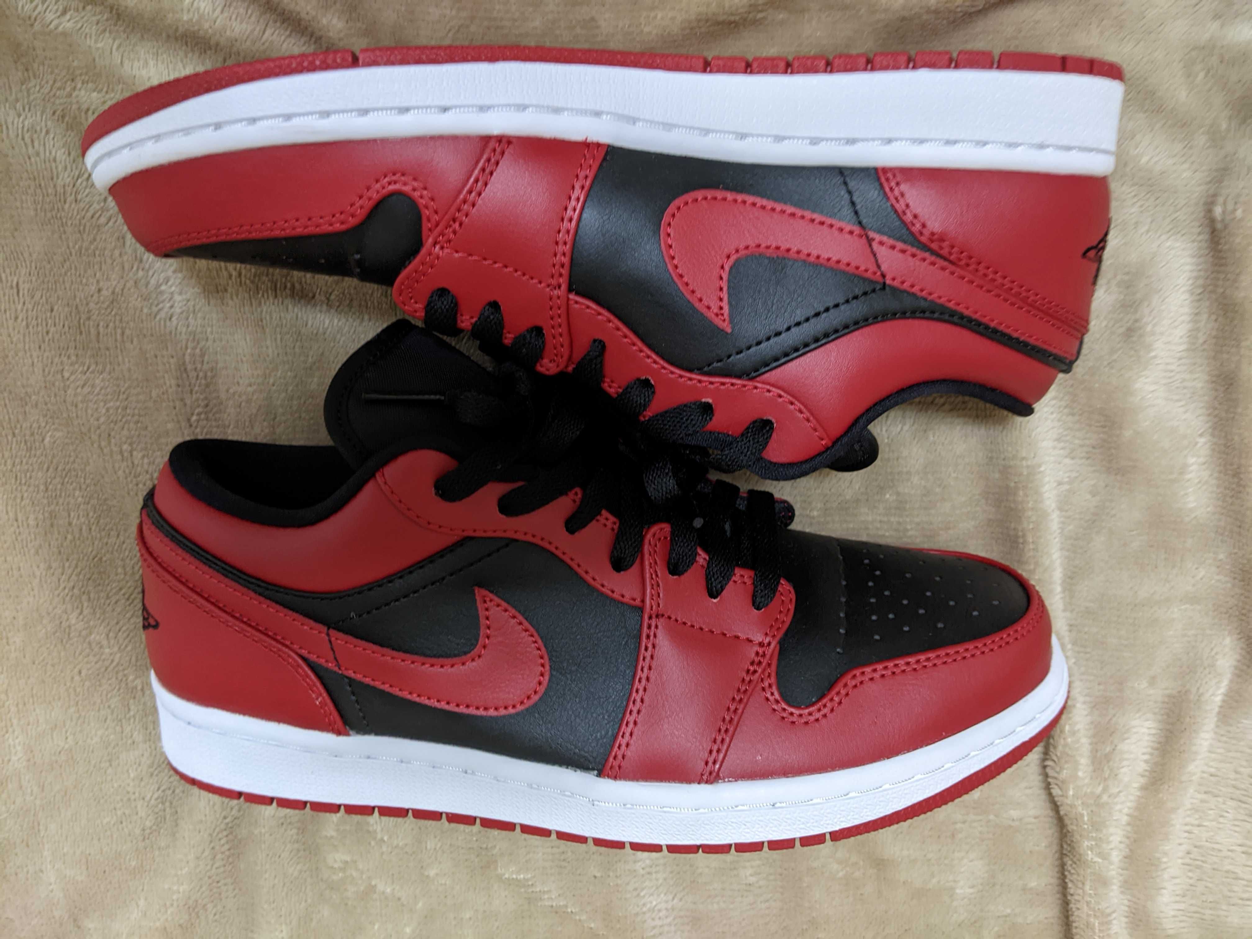 Nike Air Jordan 1 Low "Varsity Red"