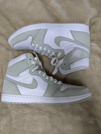Nike Women's Air Jordan 1 High OG "Seafoam"