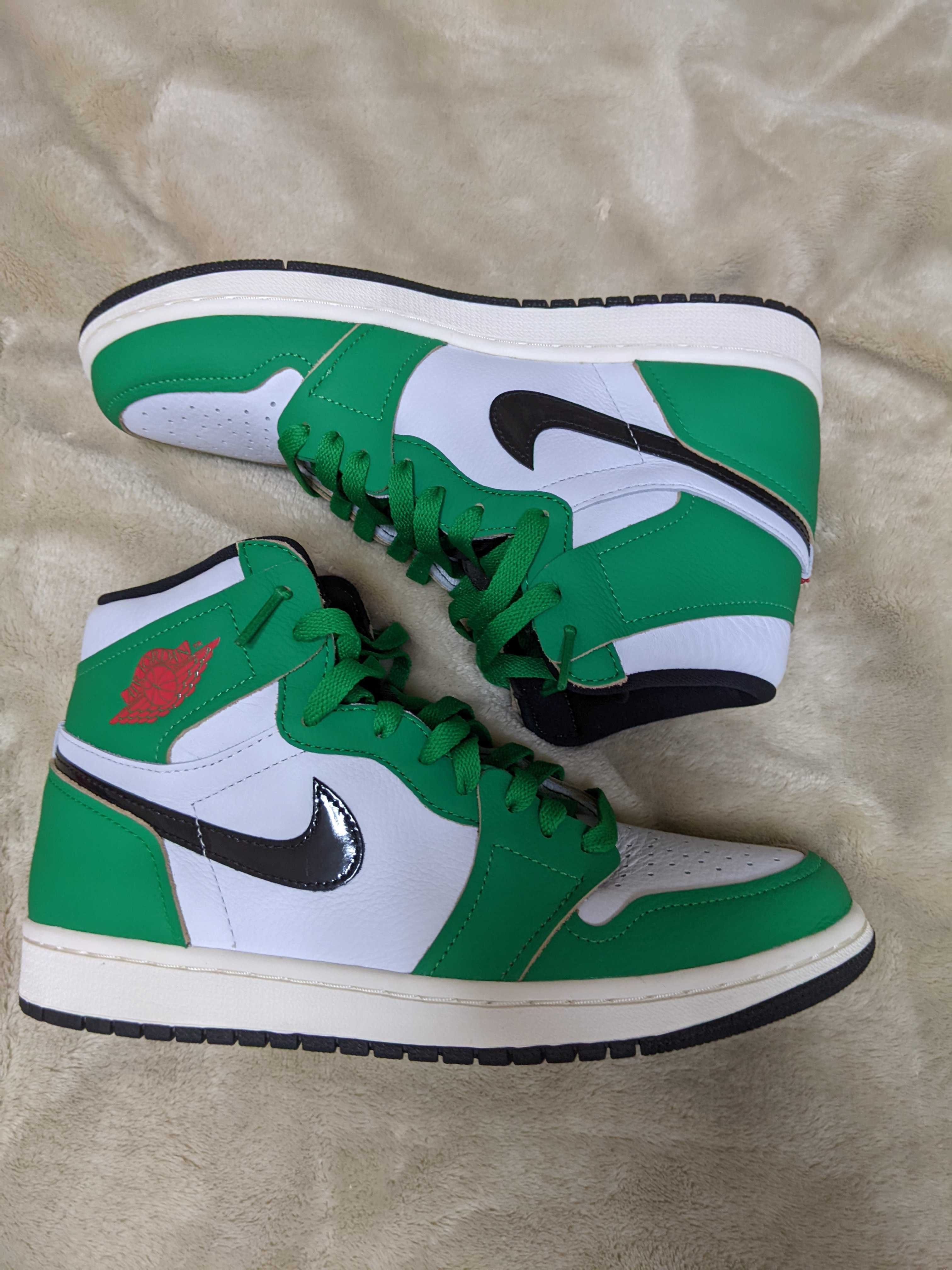 Nike Women's Air Jordan 1 High OG "Lucky Green/White-Sail-Black"
