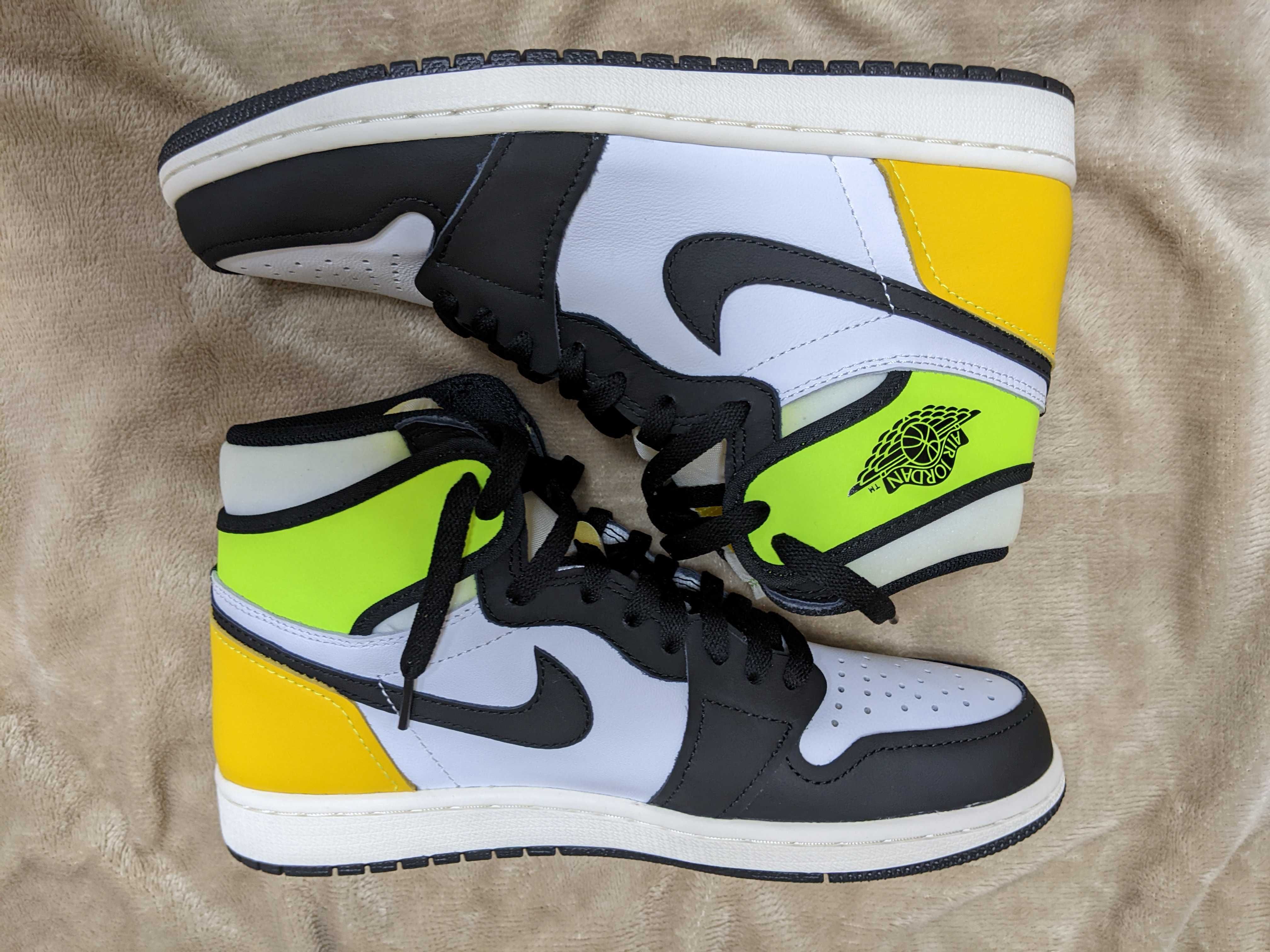 Nike Air Jordan 1 High OG "Volt Gold"