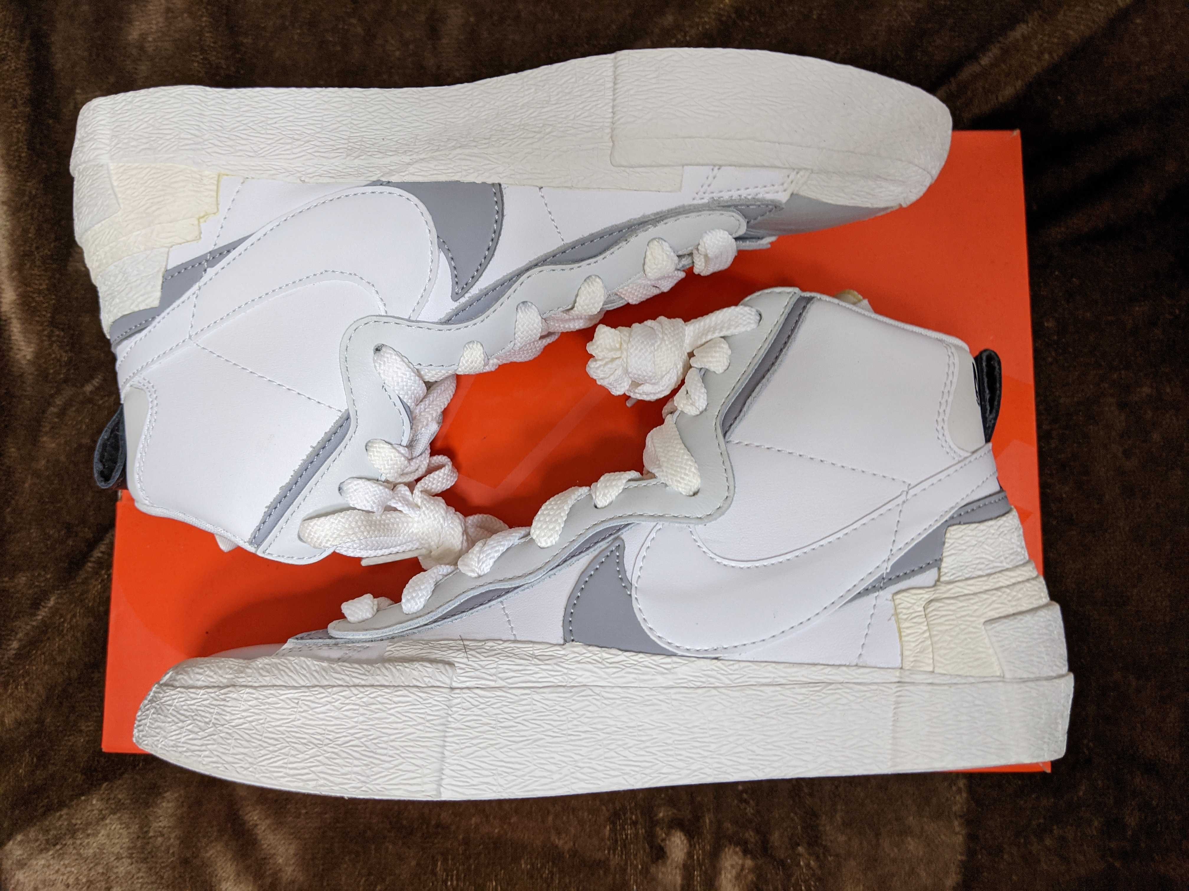 sacai × NIKE BLAZER MID "WHITE/WOLF GREY"