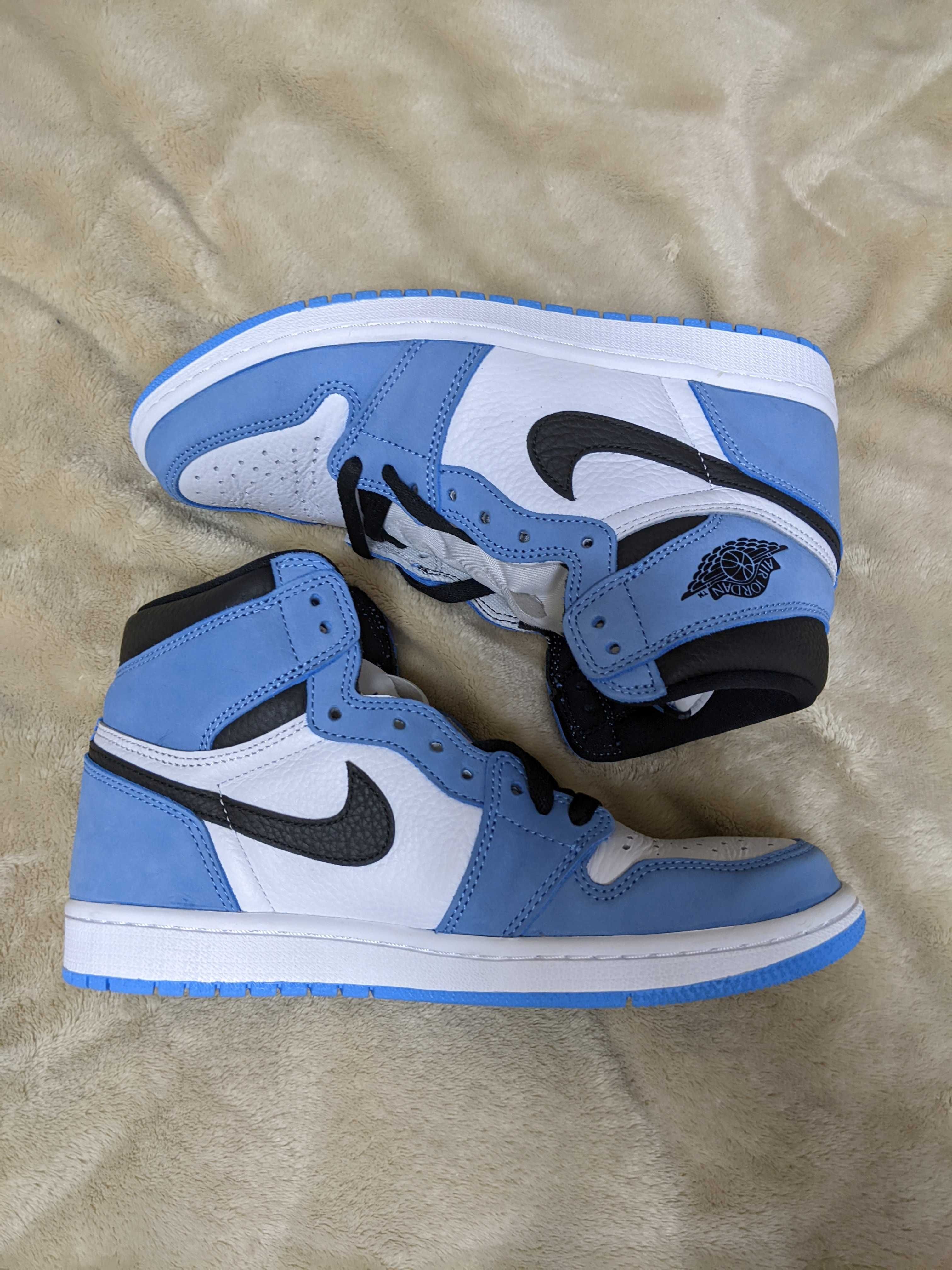 Nike Air Jordan 1 High OG "University Blue"