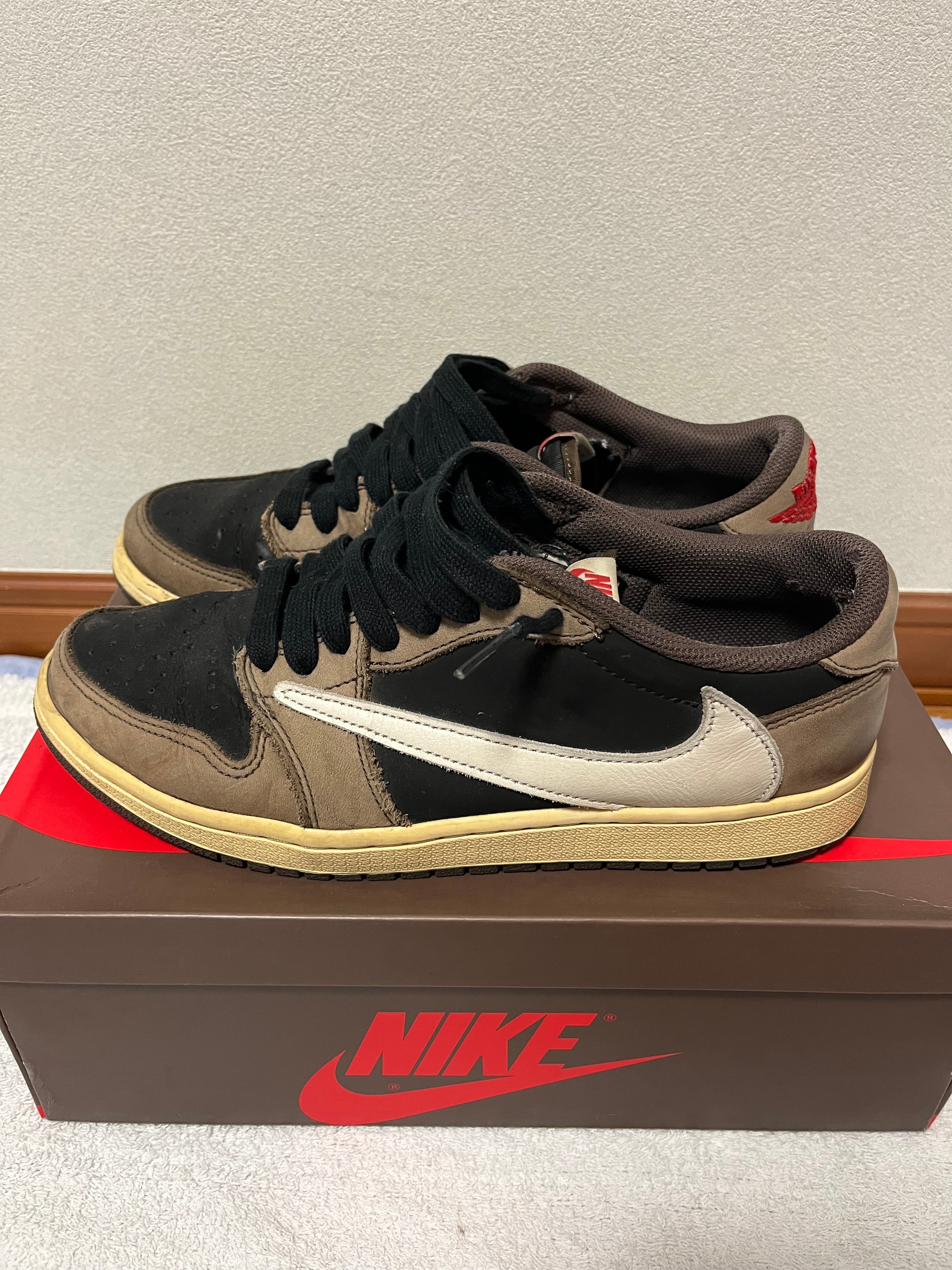 トラヴィススコット×ナイキ エアジョーダン1 ロー OG SP-T  "ブラック/ダークモカ"