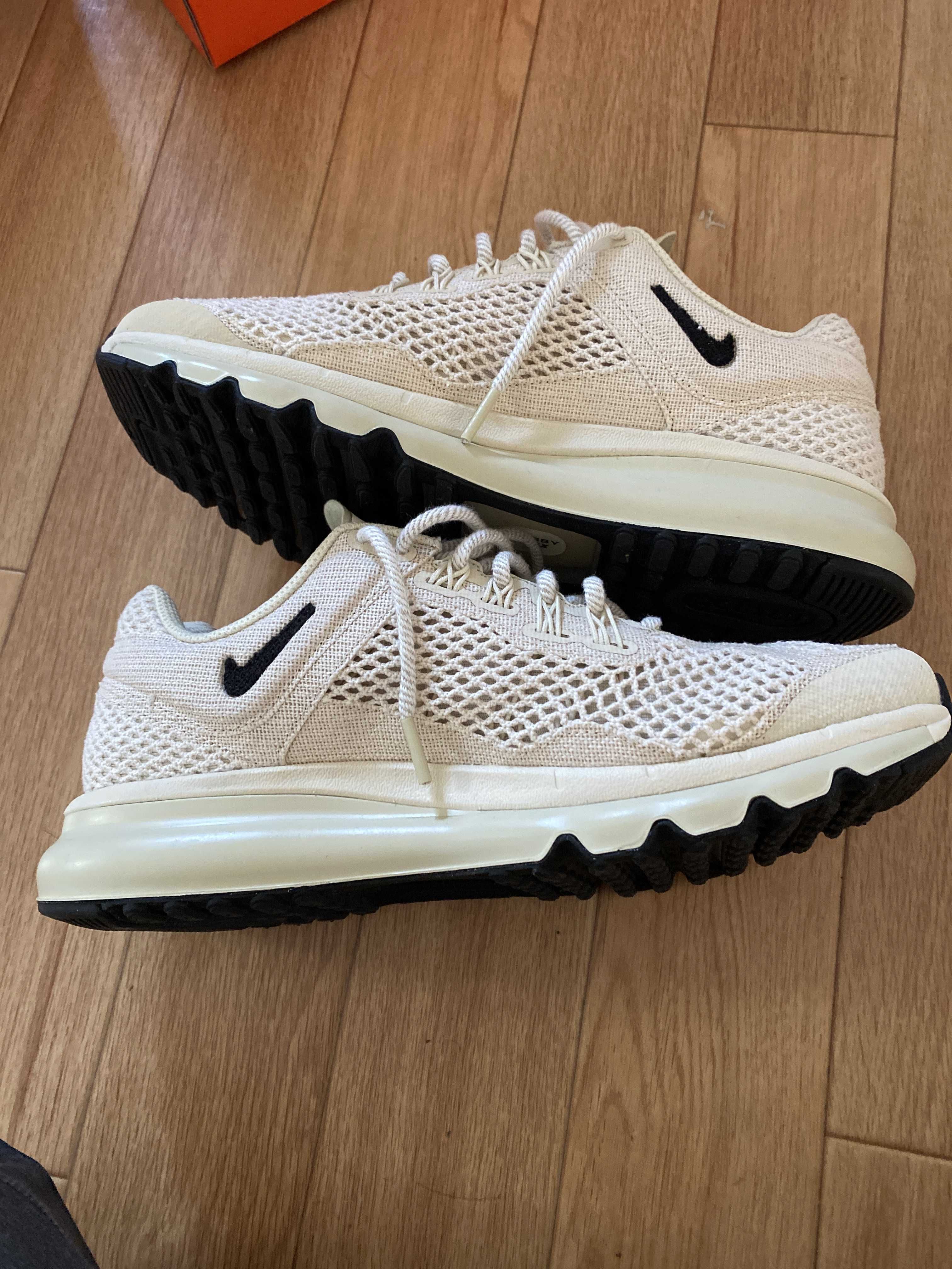 Stussy × Nike Air Max 2013 "Fossil"