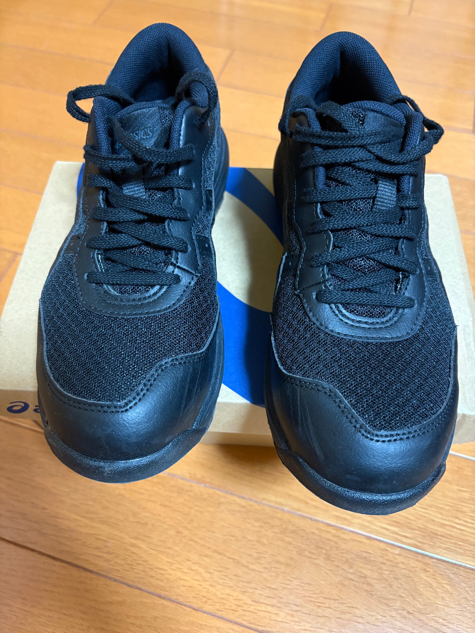 Asics Winjob CP221 "Black/Black"