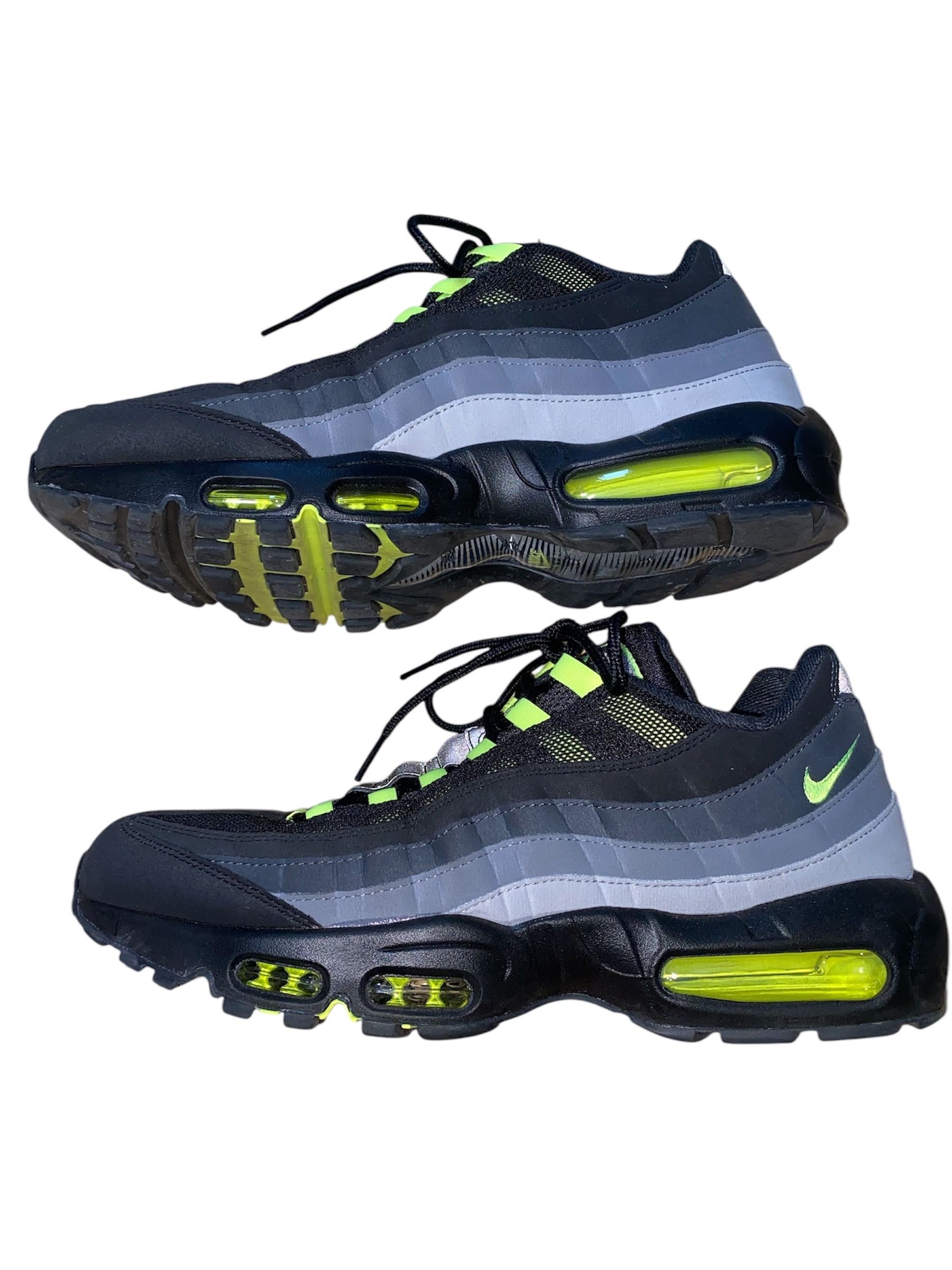 Nike Air Max 95 "Black/Anthracite/Smoke Grey/Volt"