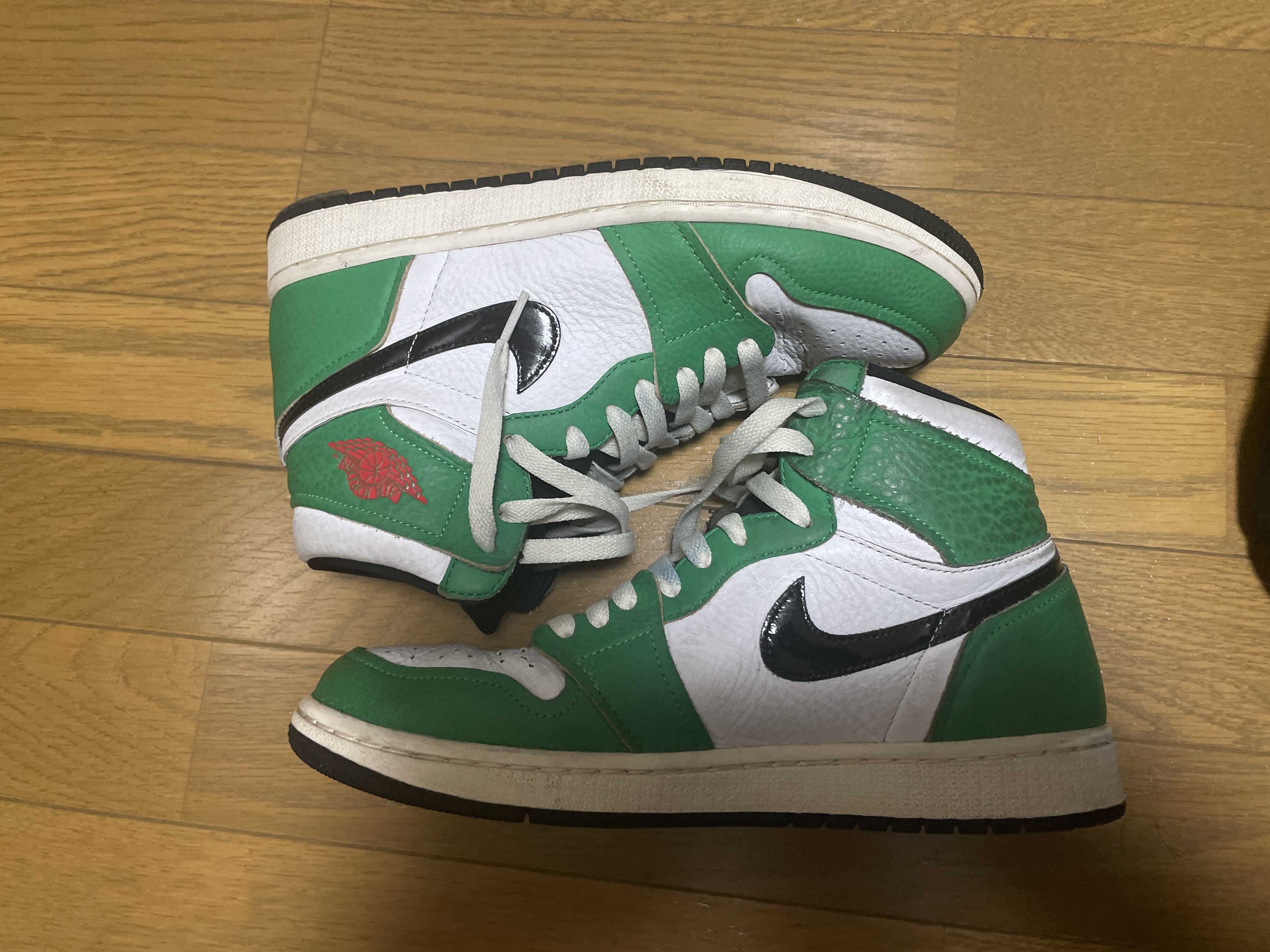 Nike Women's Air Jordan 1 High OG "Lucky Green/White-Sail-Black"