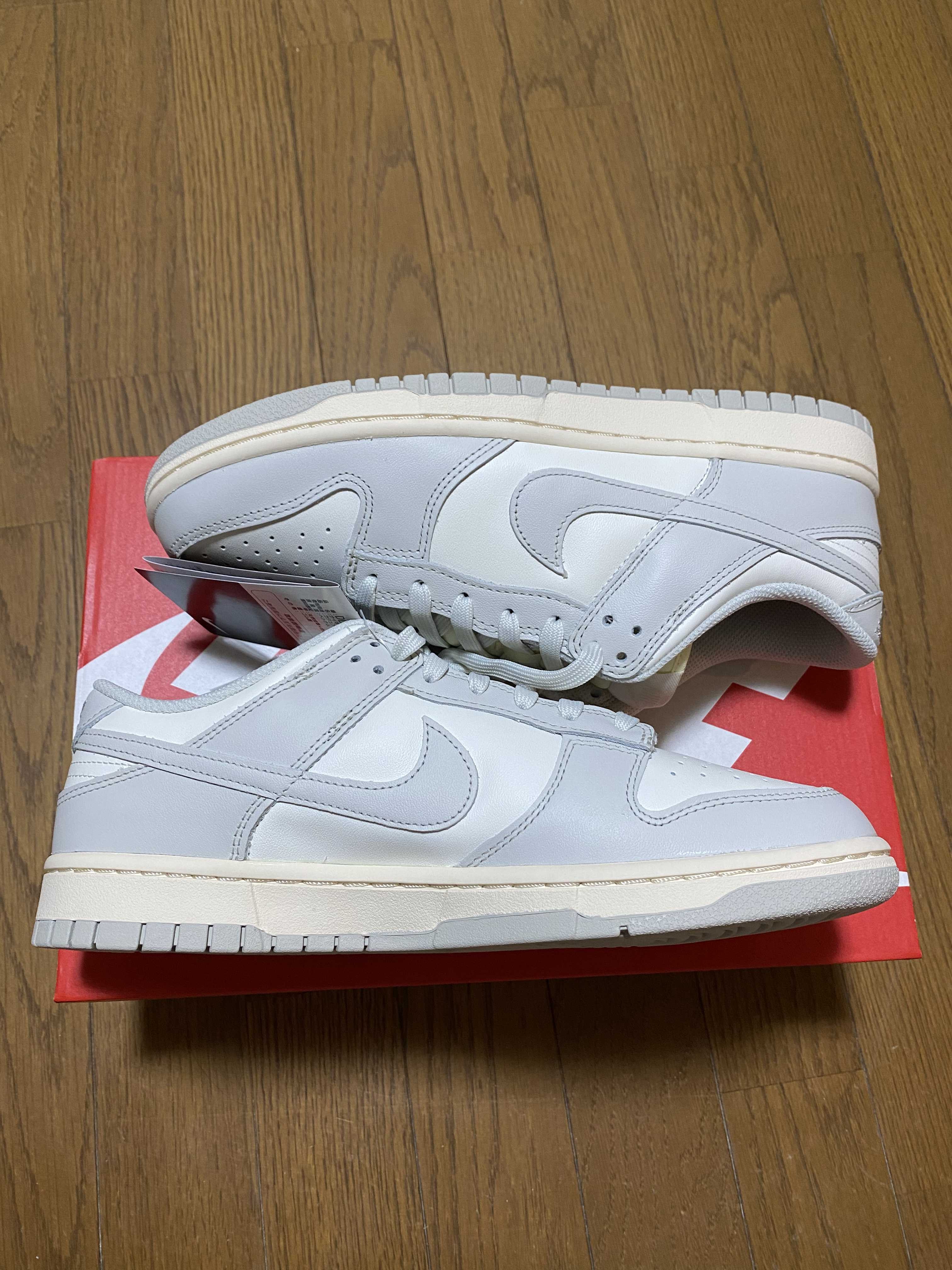 Nike Women's Dunk Low "Light Bone"
