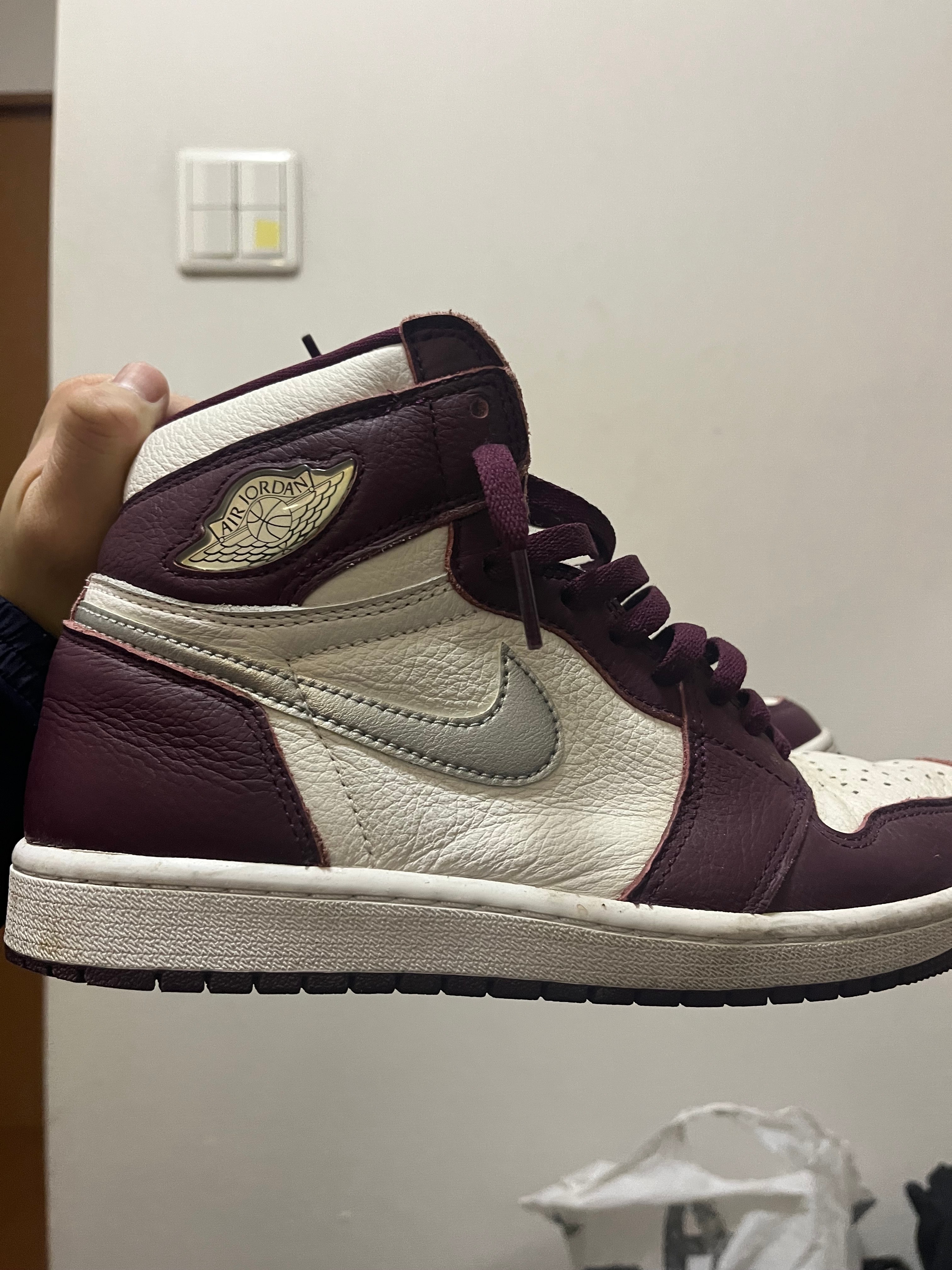 Nike Air Jordan 1 High OG "Bordeaux"
