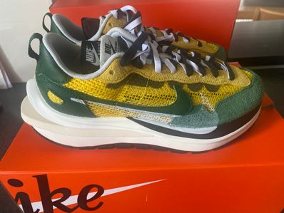 sacai × Nike Vapor Waffle "Tour Yellow/Stadium Green-Sail"