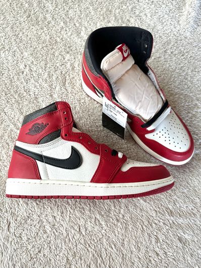 Nike Air Jordan 1 High OG "Lost & Found/Chicago"