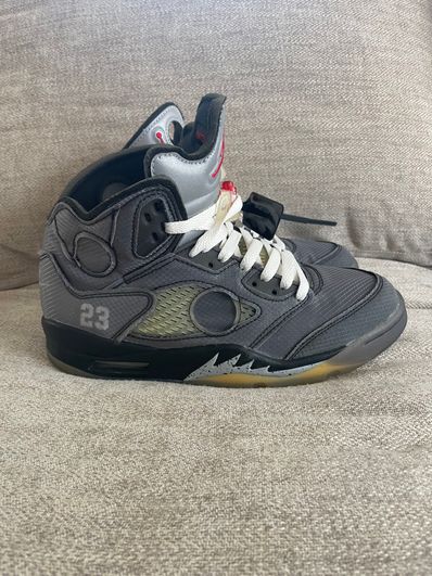 Off-White × Nike Air Jordan 5 "Black/Muslin/Fire Red"