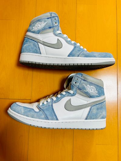 Nike Air Jordan 1 High OG "Hyper Royal"