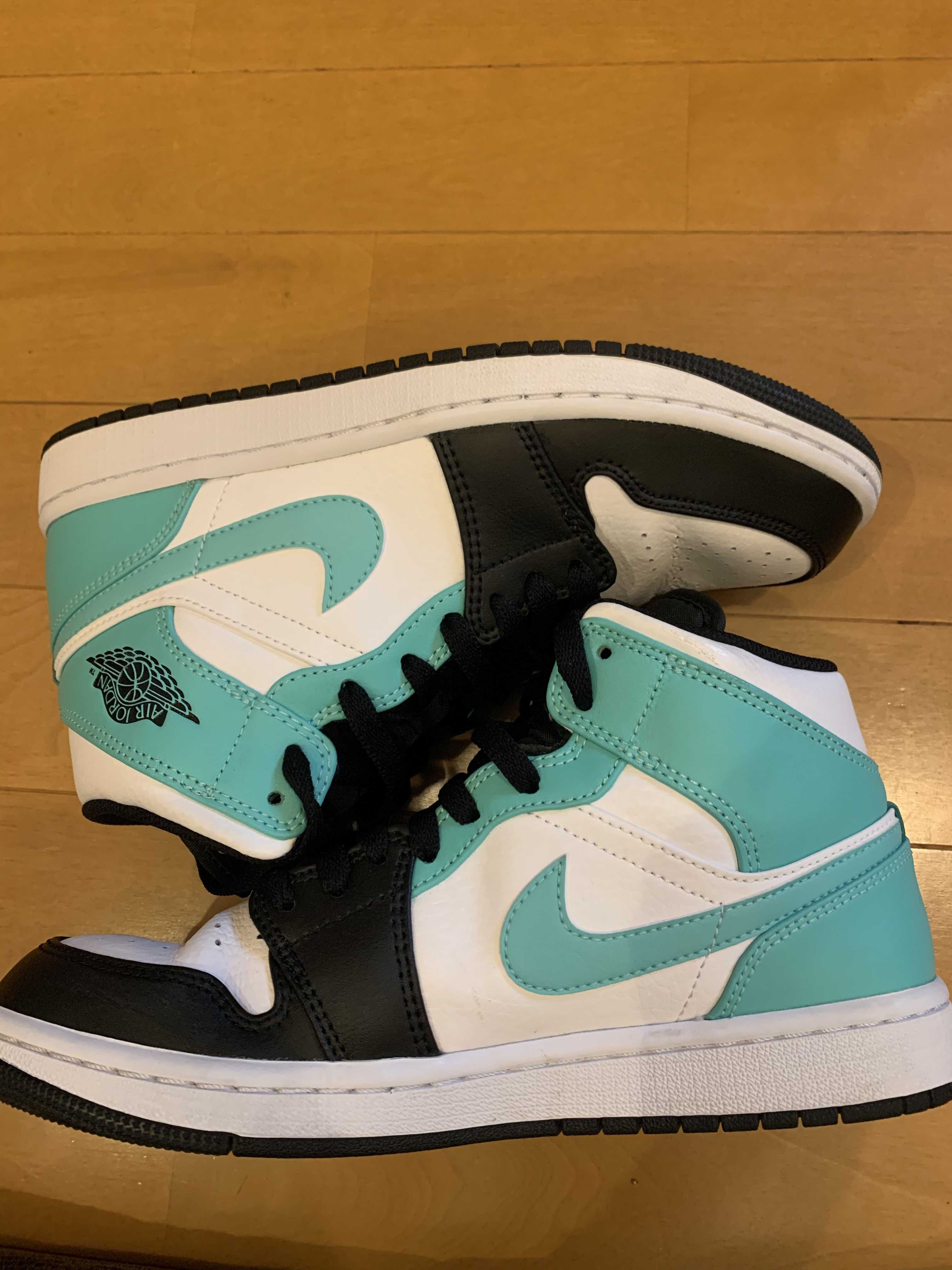 NIKE AIR JORDAN 1 MID "TROPICAL TWIST"