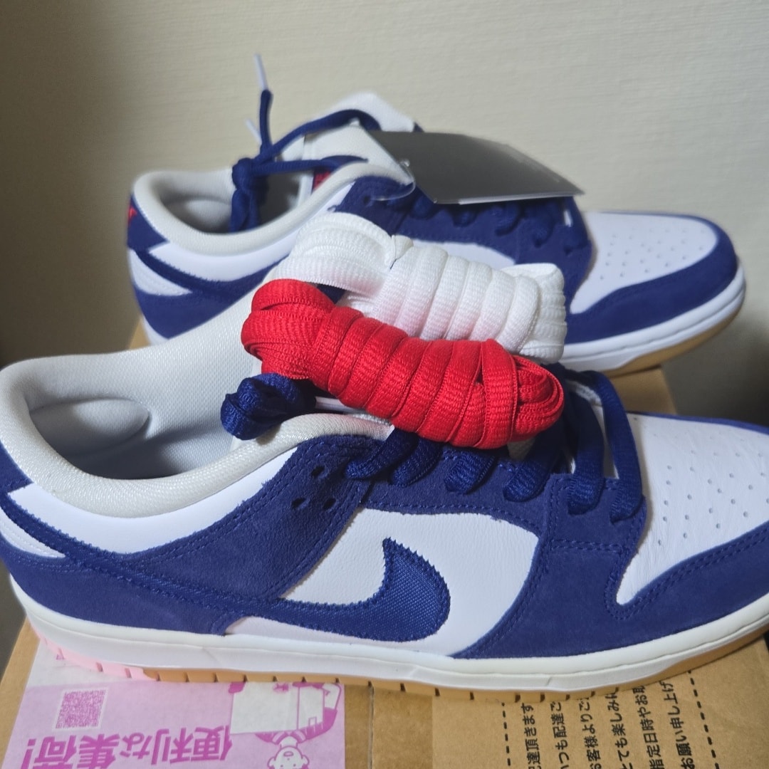 Nike SB Dunk Low "Los Angeles Dodgers/Deep Royal Blue"