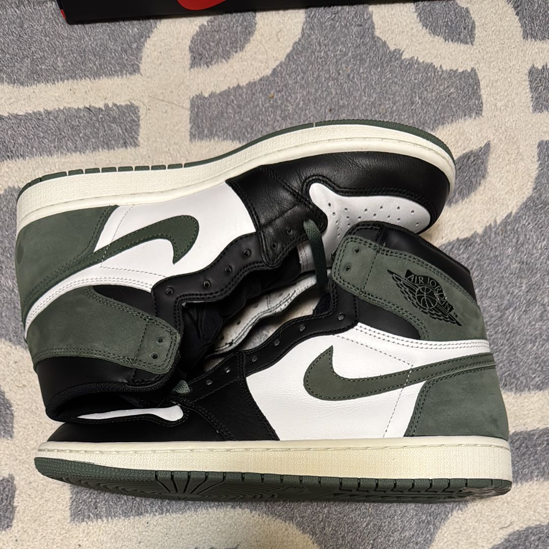 Nike Air Jordan 1 Retro High "Clay Green"