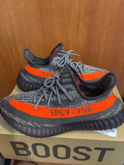 adidas YEEZY Boost 350V2 "Carbon Beluga"