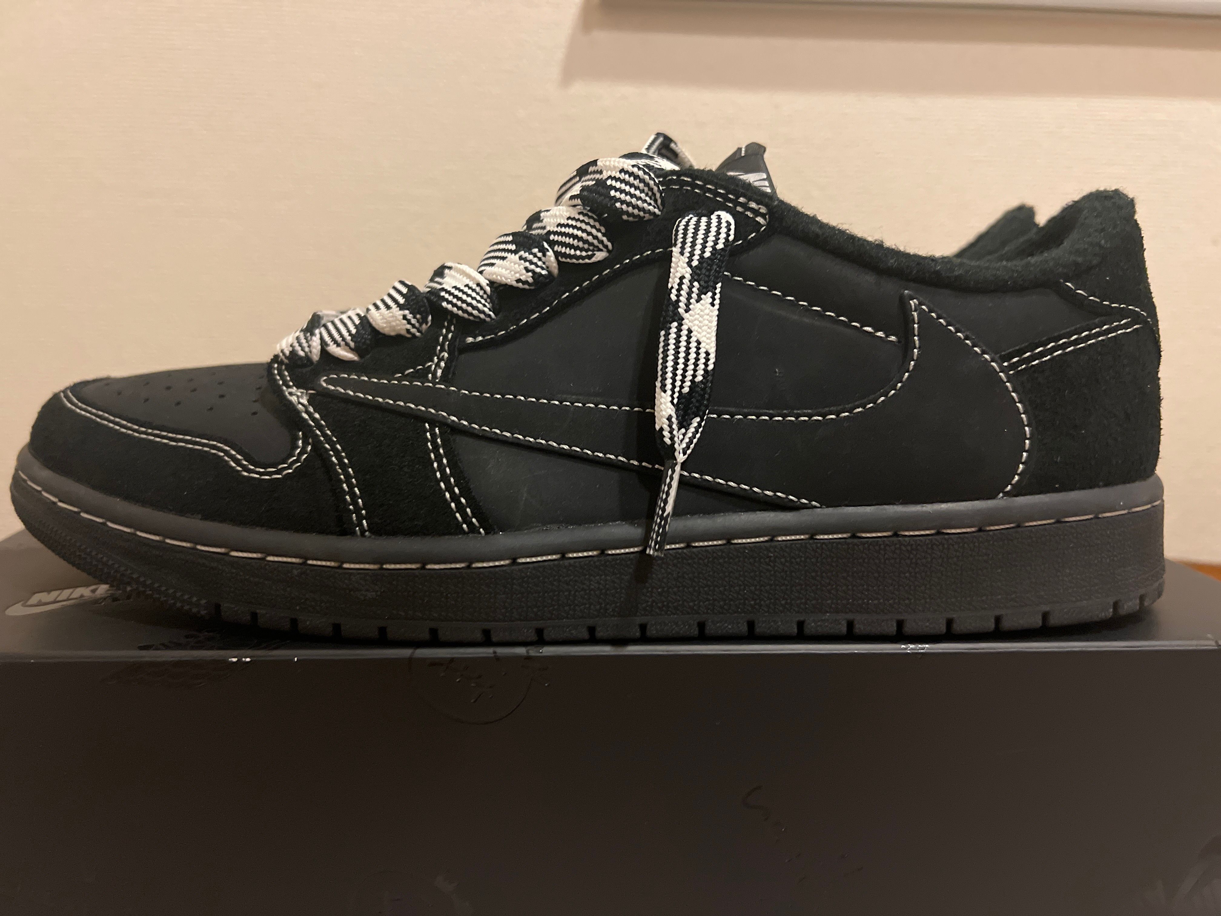 Travis Scott × Nike Air Jordan 1 Low OG SP "Black Phantom"