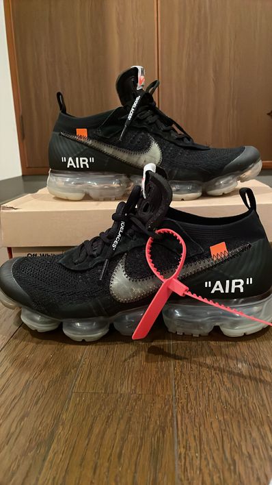 Off-White × Nike Air Vapormax "Black/Total Orange/Clear"