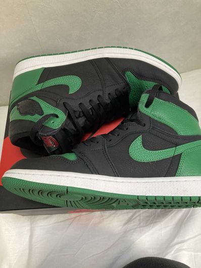 Nike Air Jordan 1 Retro High OG "Black/Pine Green" (2020)