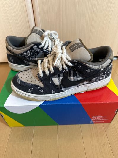 Travis Scott × Nike SB Dunk Low "Black/Parachute Beige"