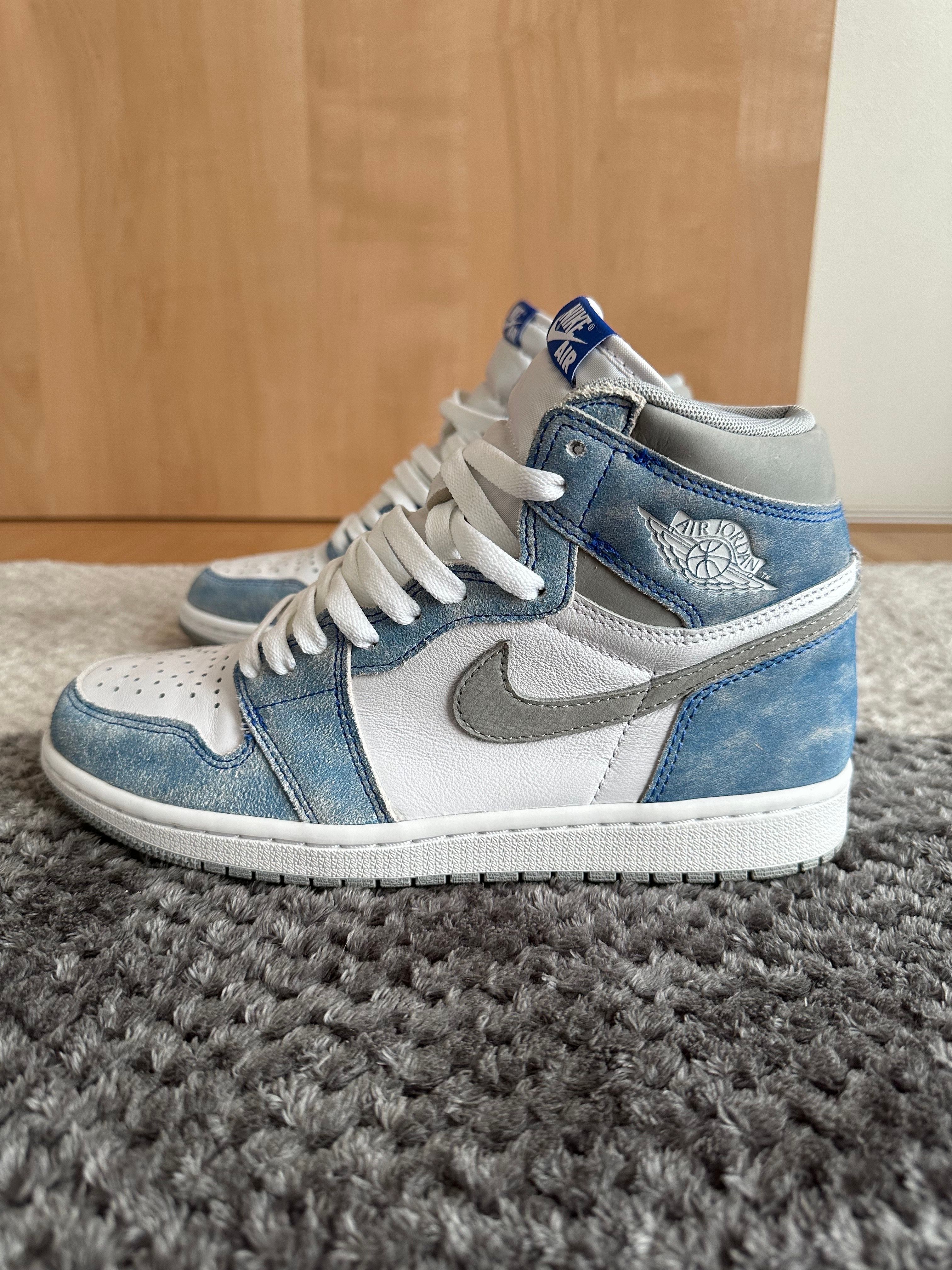 Nike Air Jordan 1 High OG "Hyper Royal"