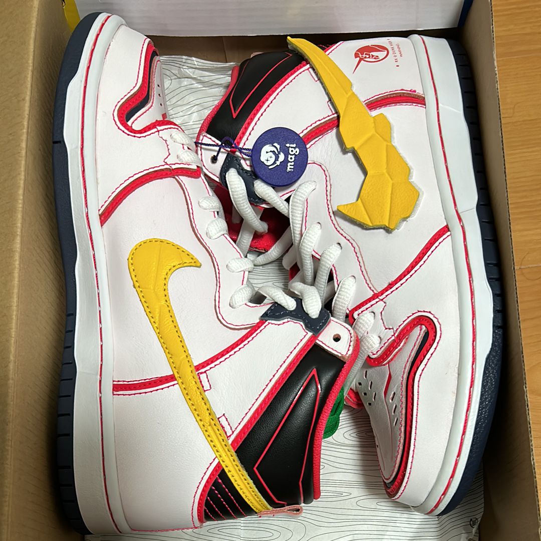 Gundam Unicorn × Nike SB Dunk High PRO QS "UNICORN"