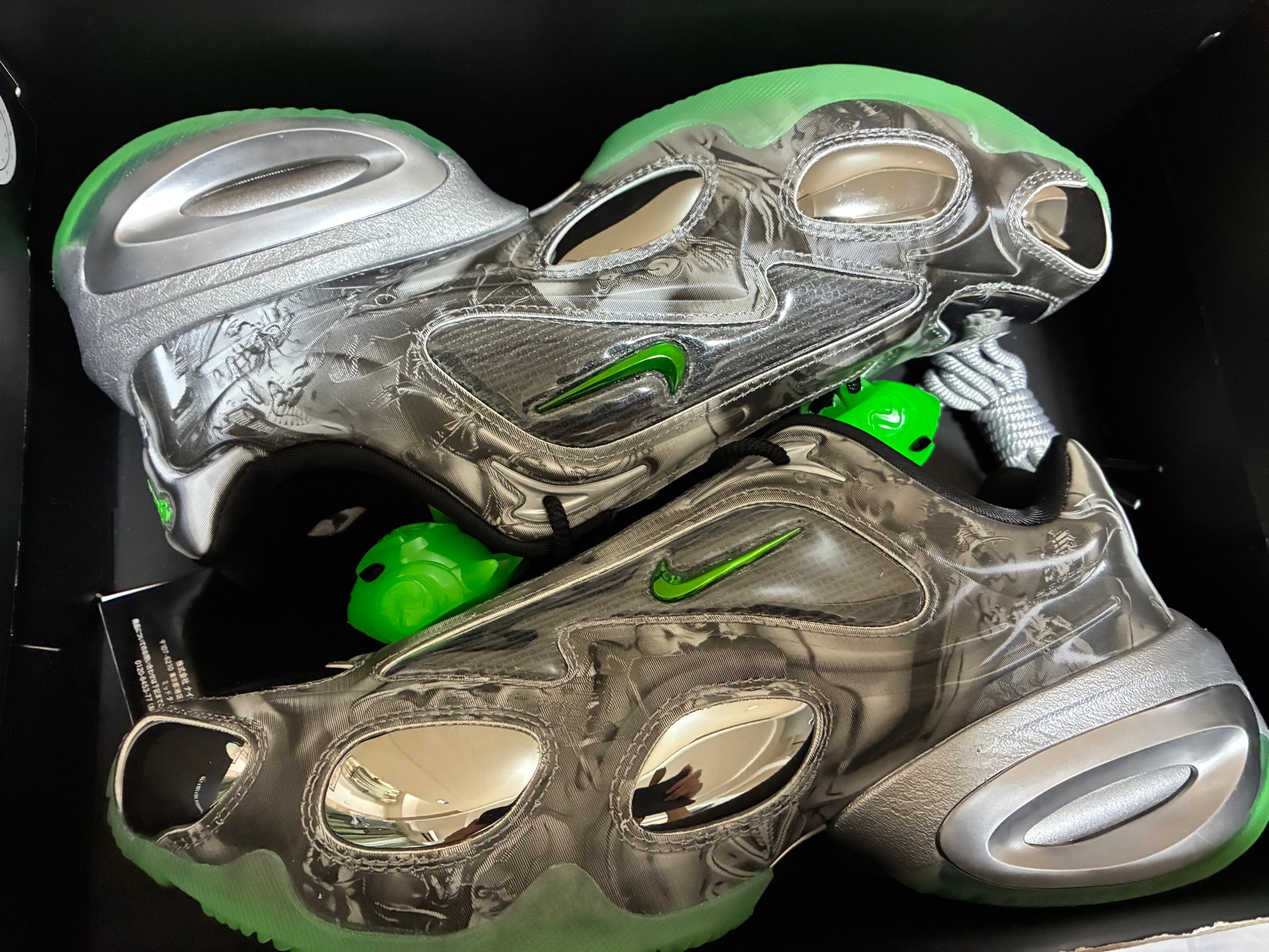 Windowsen × Nike Women's Air Max Muse "Metallic Silver/Rage Green"
