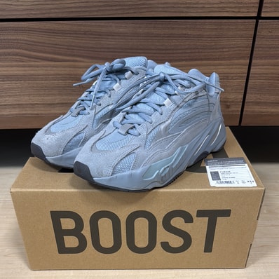 adidas Yeezy Boost 700 V2 "Hospital Blue"