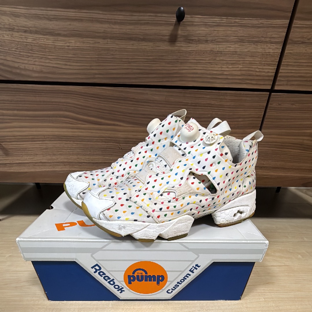 イレブン バイ ボリス ビジャン サベリ × リーボック インスタポンプフューリー "ホワイト"