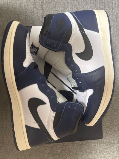 Nike Air Jordan 1 Retro High OG "Midnight Navy"