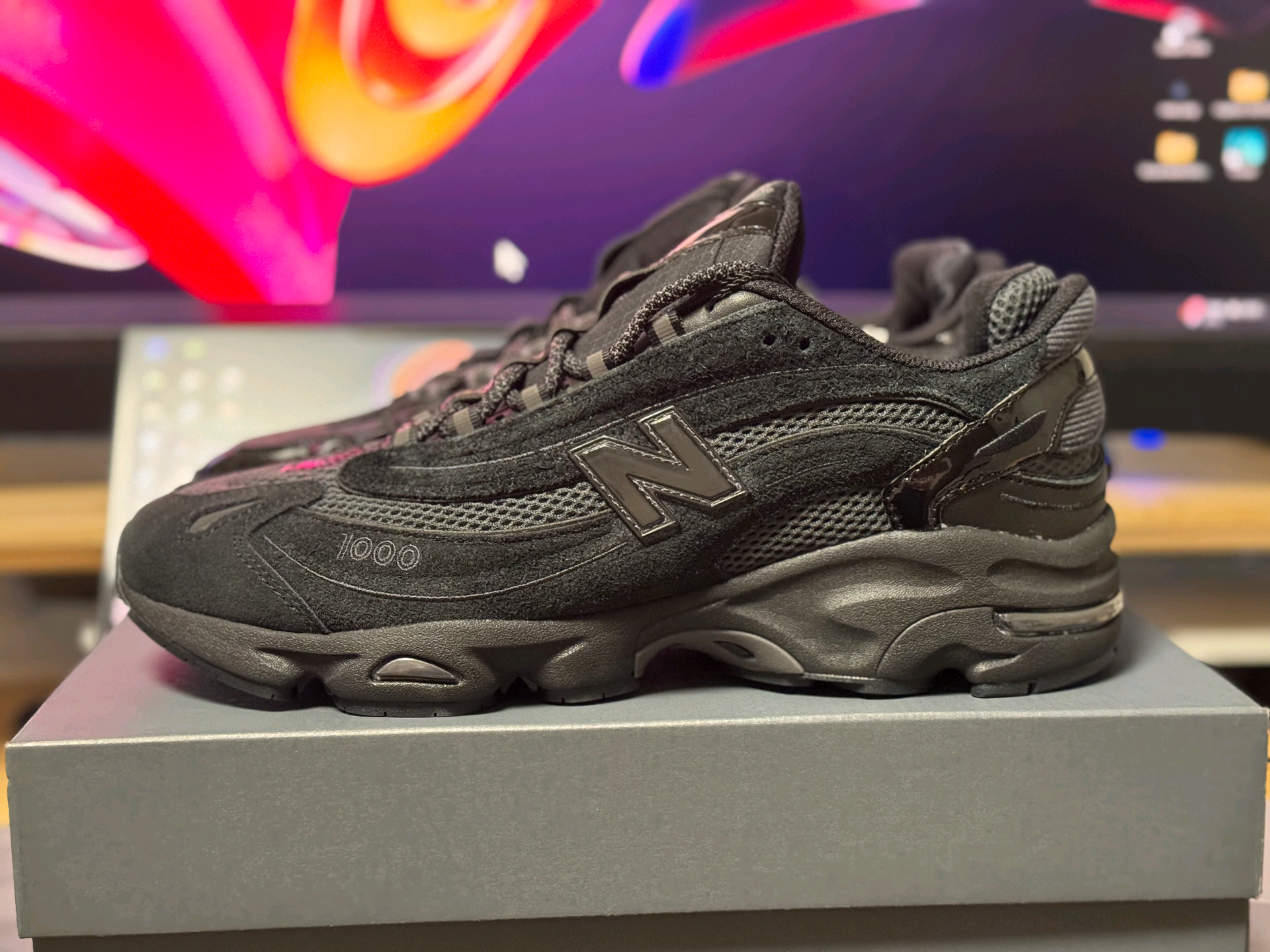 ビームス エクスクルーシブ ニューバランス 1000 "ブラック"