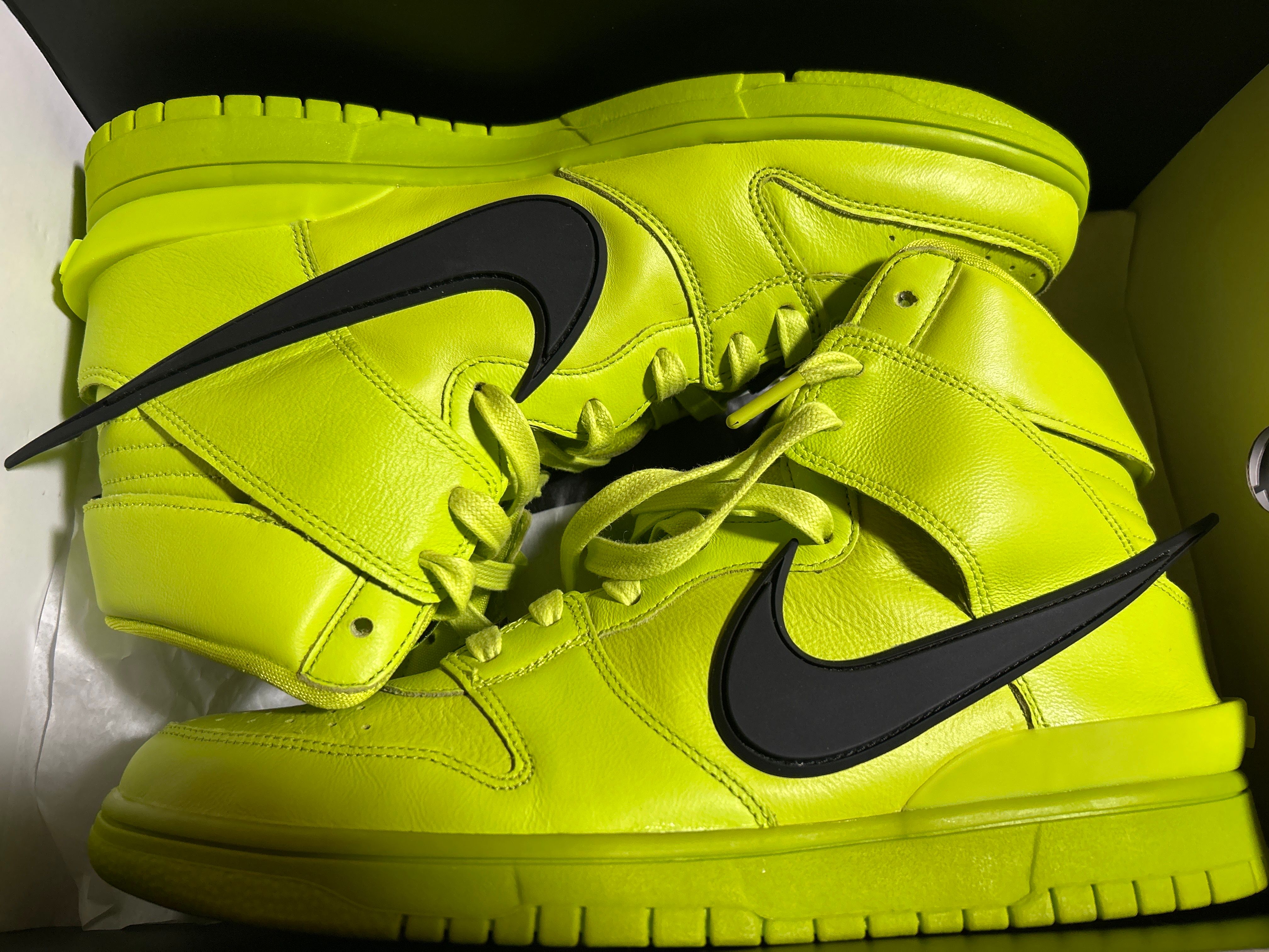AMBUSH × NIKE DUNK HIGH "FLASH LIME"