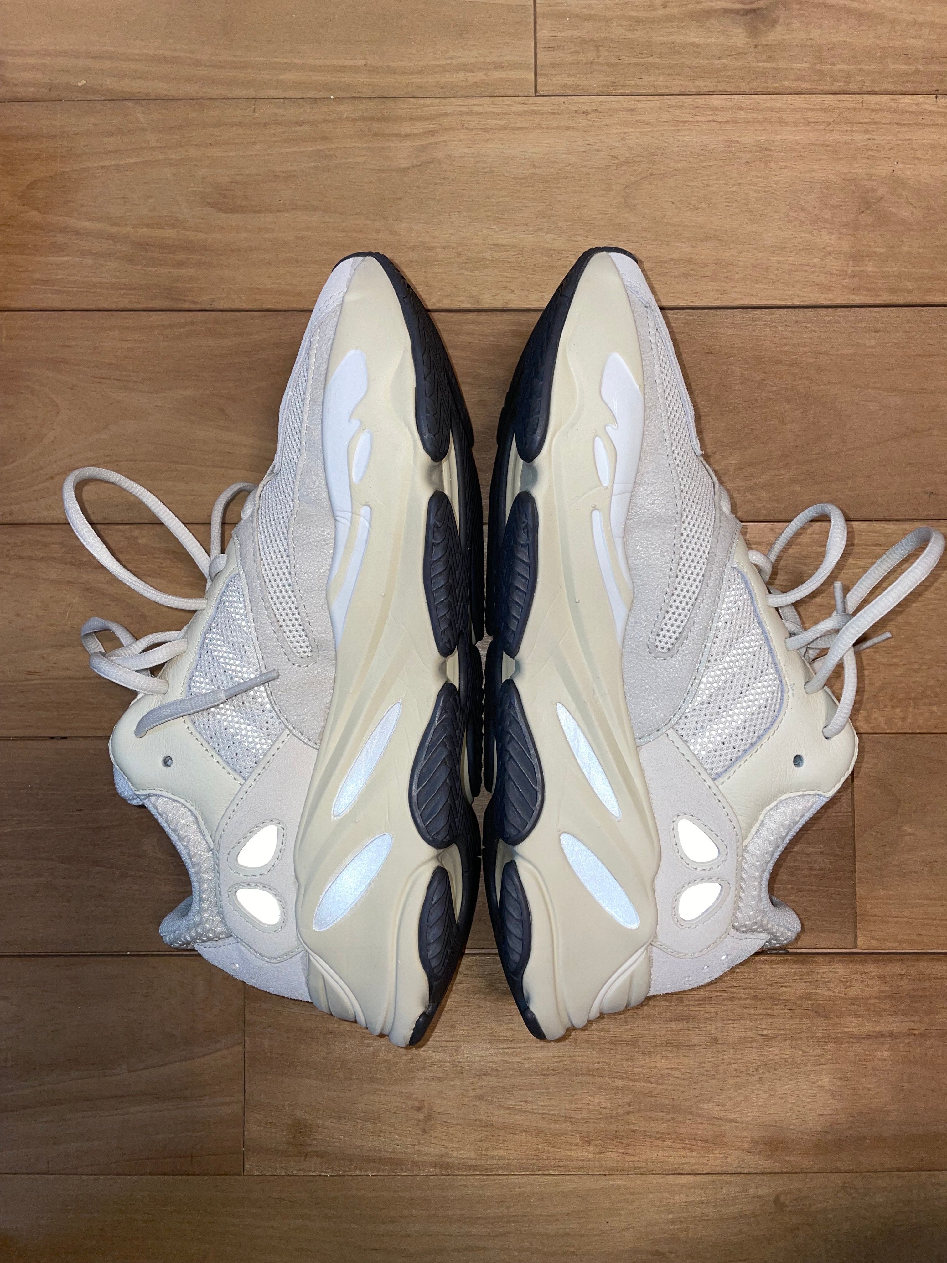adidas YEEZY Boost 700 "Analog"