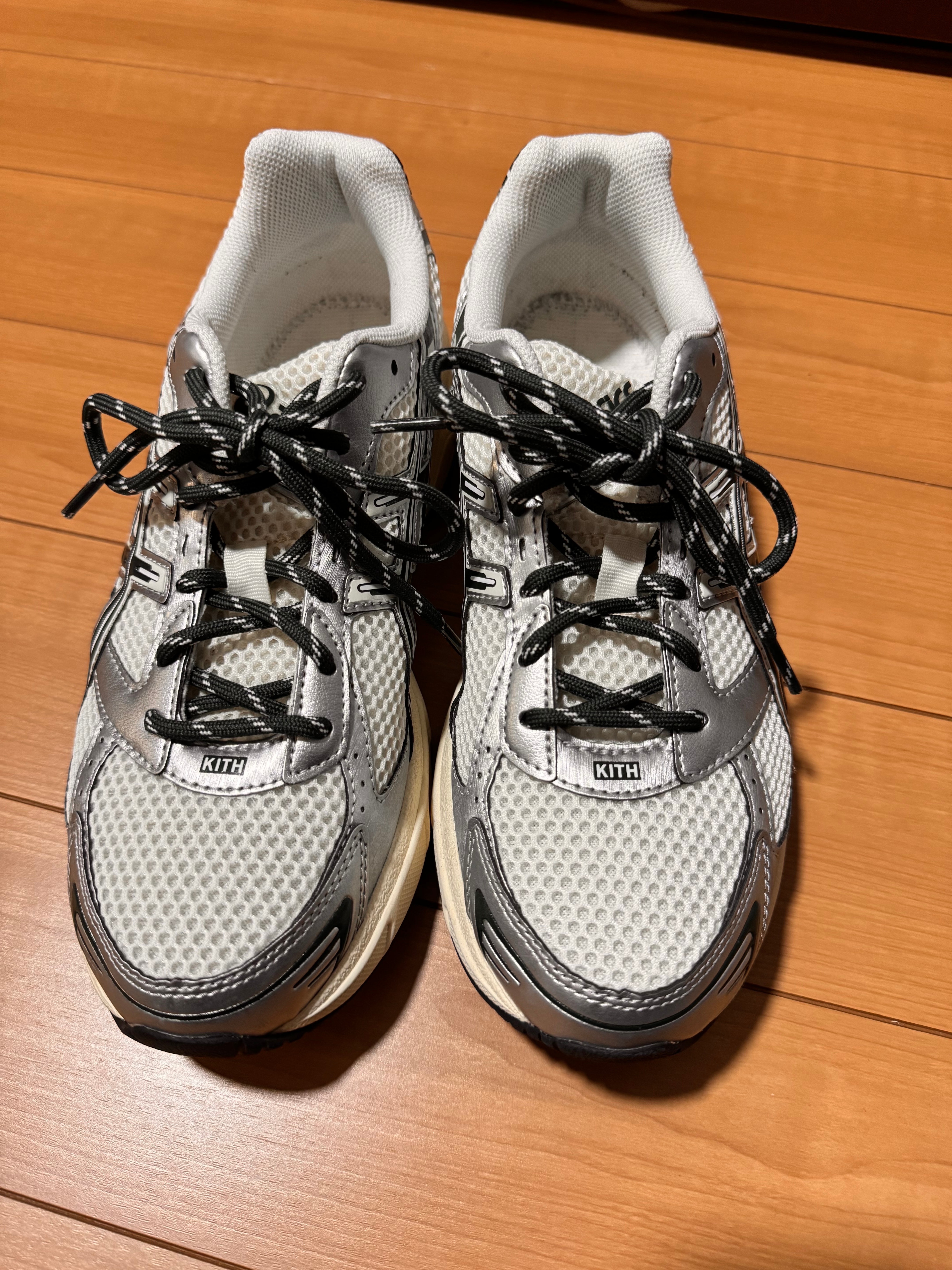 キス × アシックス ヴィンテージテック ゲル1130 "クリーム/スカラブ" (1203A565-100)