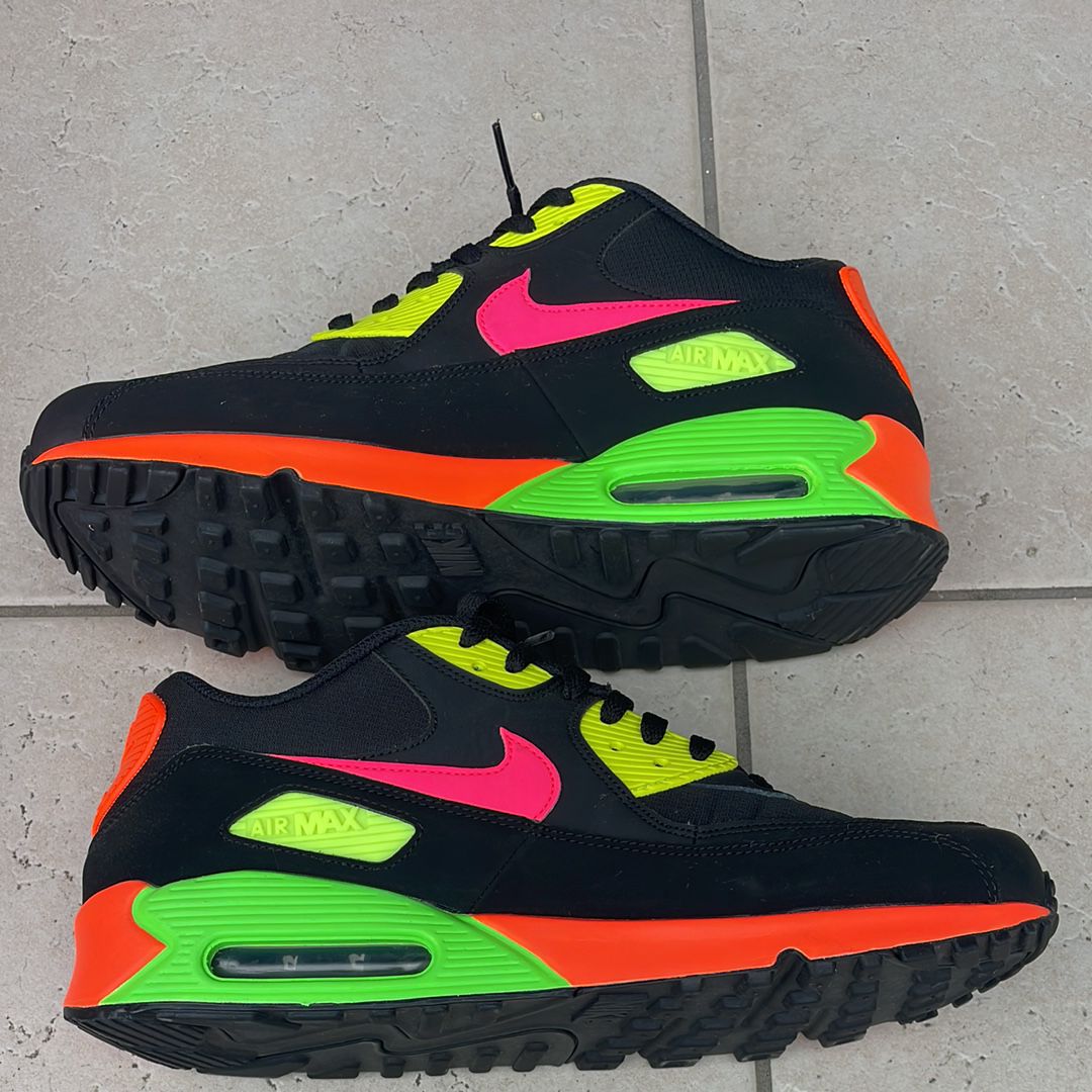 NIKE AIR MAX 90 "TOKYO NEON"